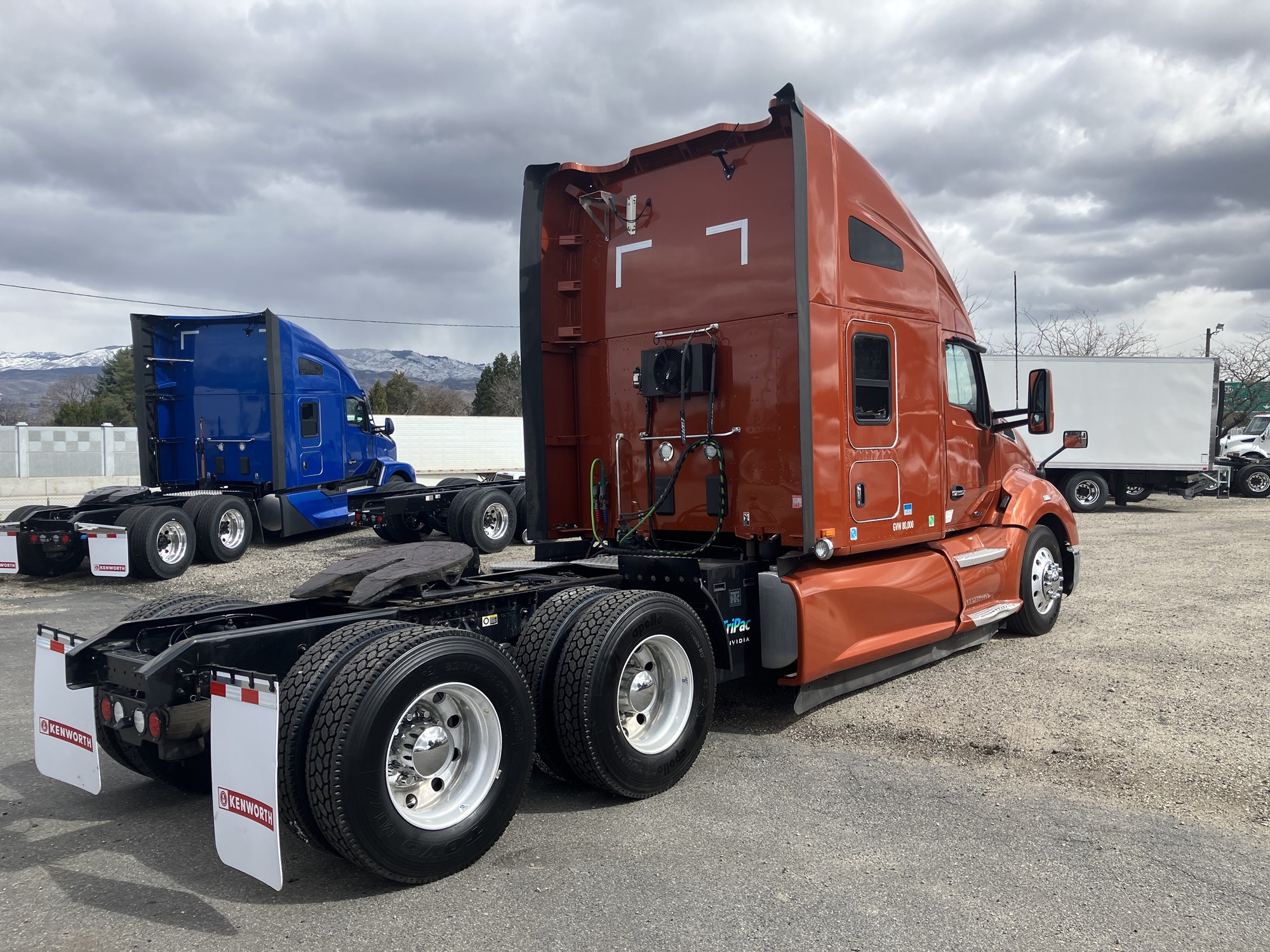 2021 Kenworth T680 - image 5 of 6