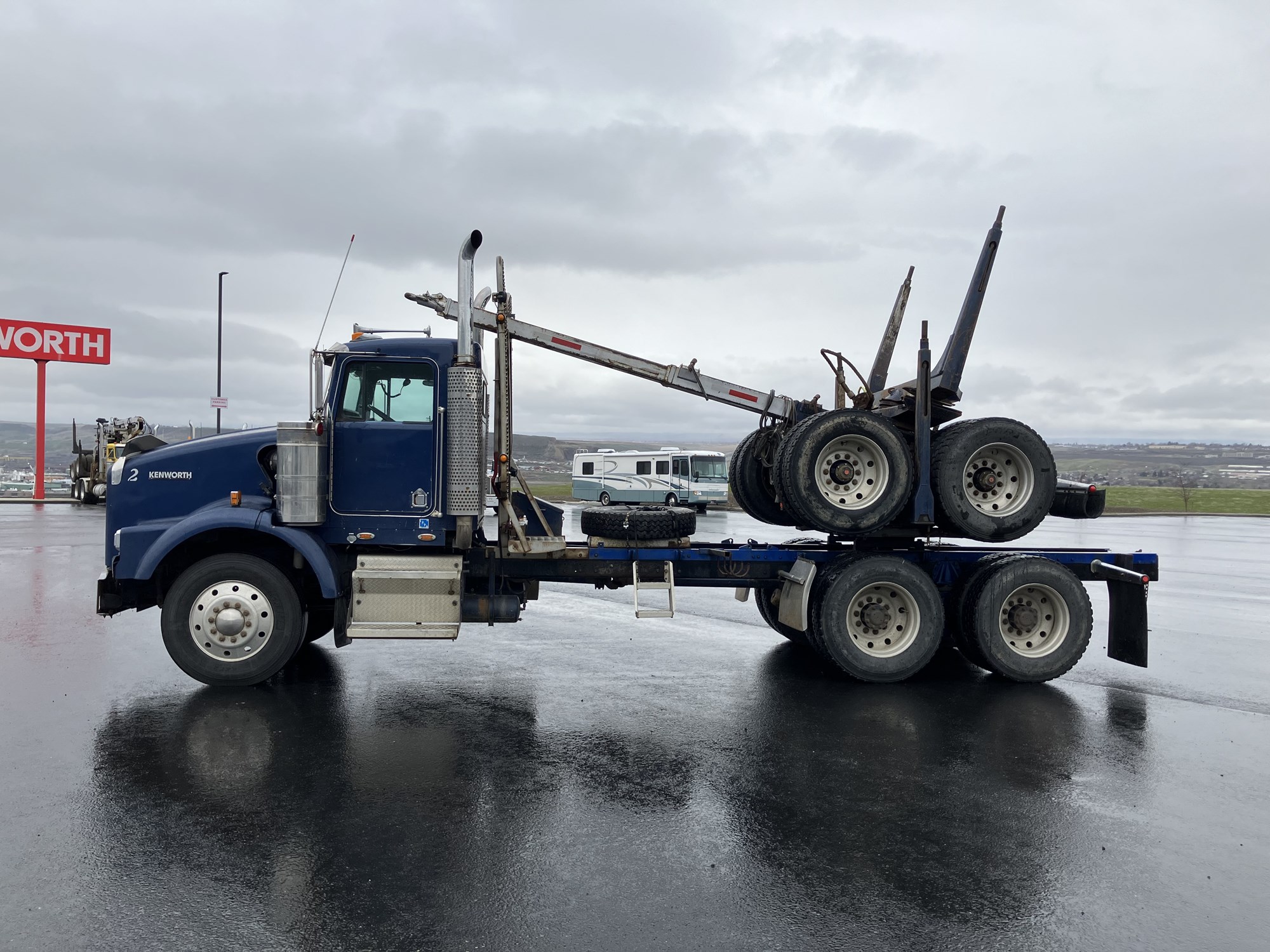 1991 Kenworth T800 - image 2 of 6