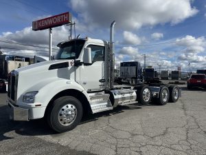 2025 Kenworth T880 SJ134675-01