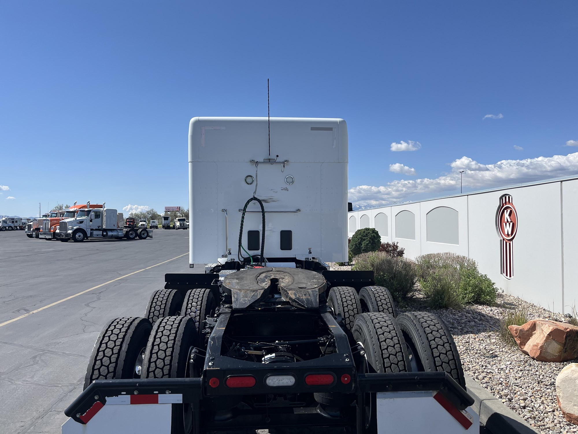 2021 Peterbilt 579 - image 6 of 6