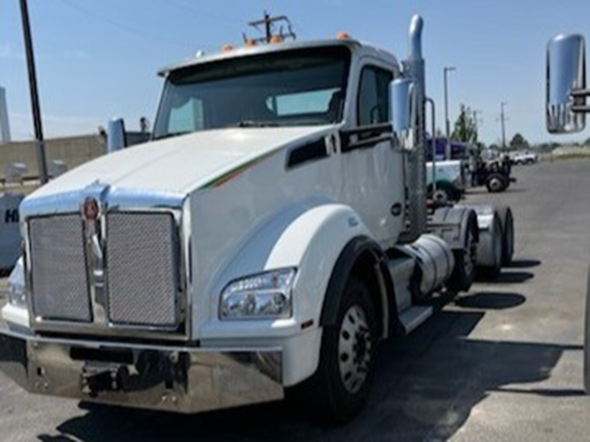 2021 Kenworth T880 - image 1 of 5