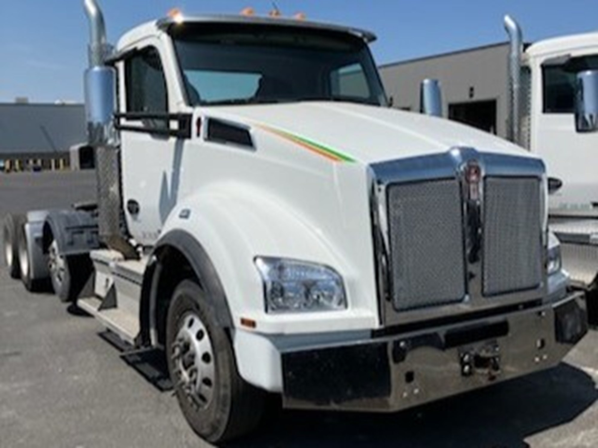 2021 Kenworth T880 - image 4 of 5