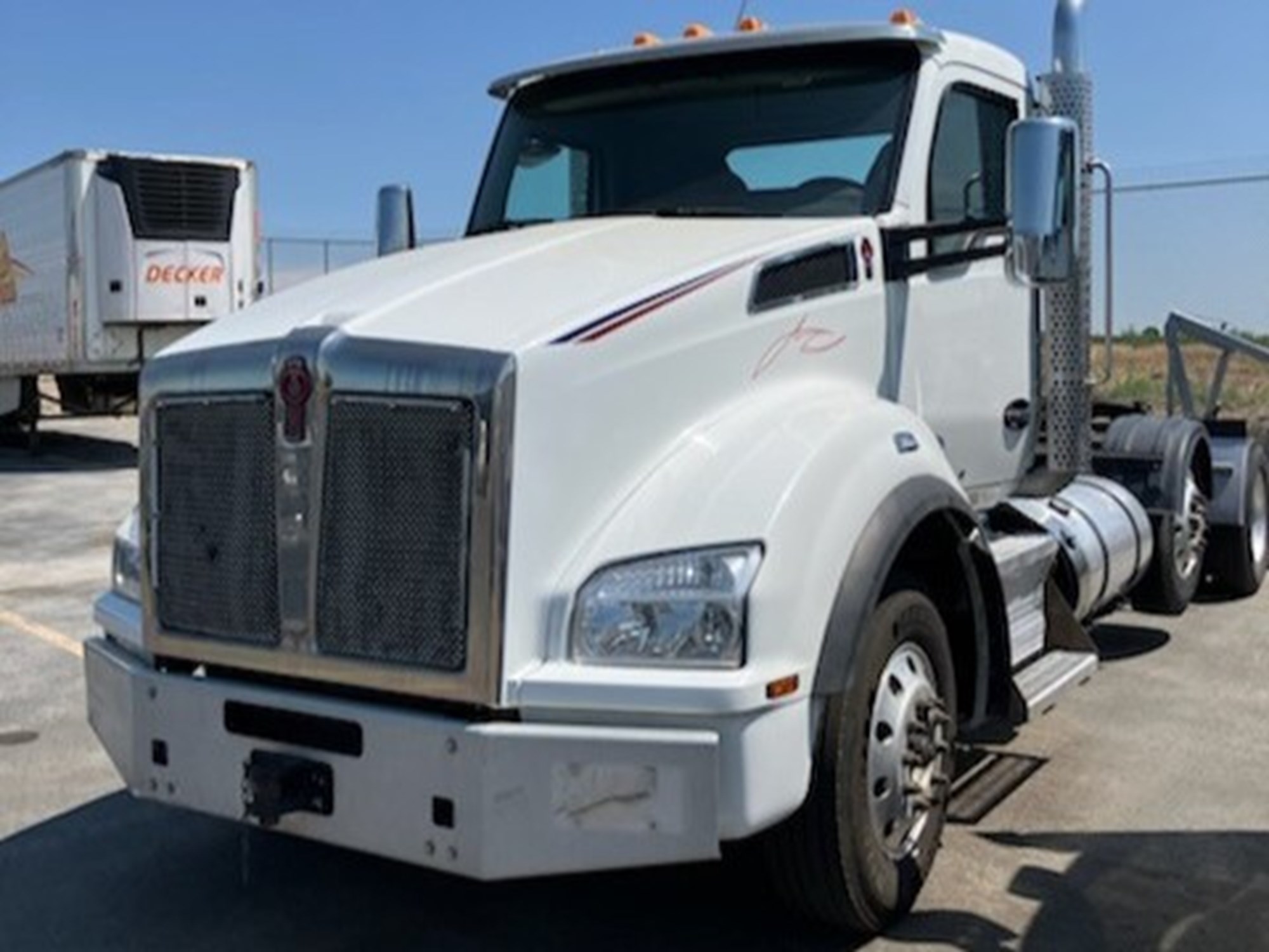 2021 Kenworth T880 - image 1 of 5