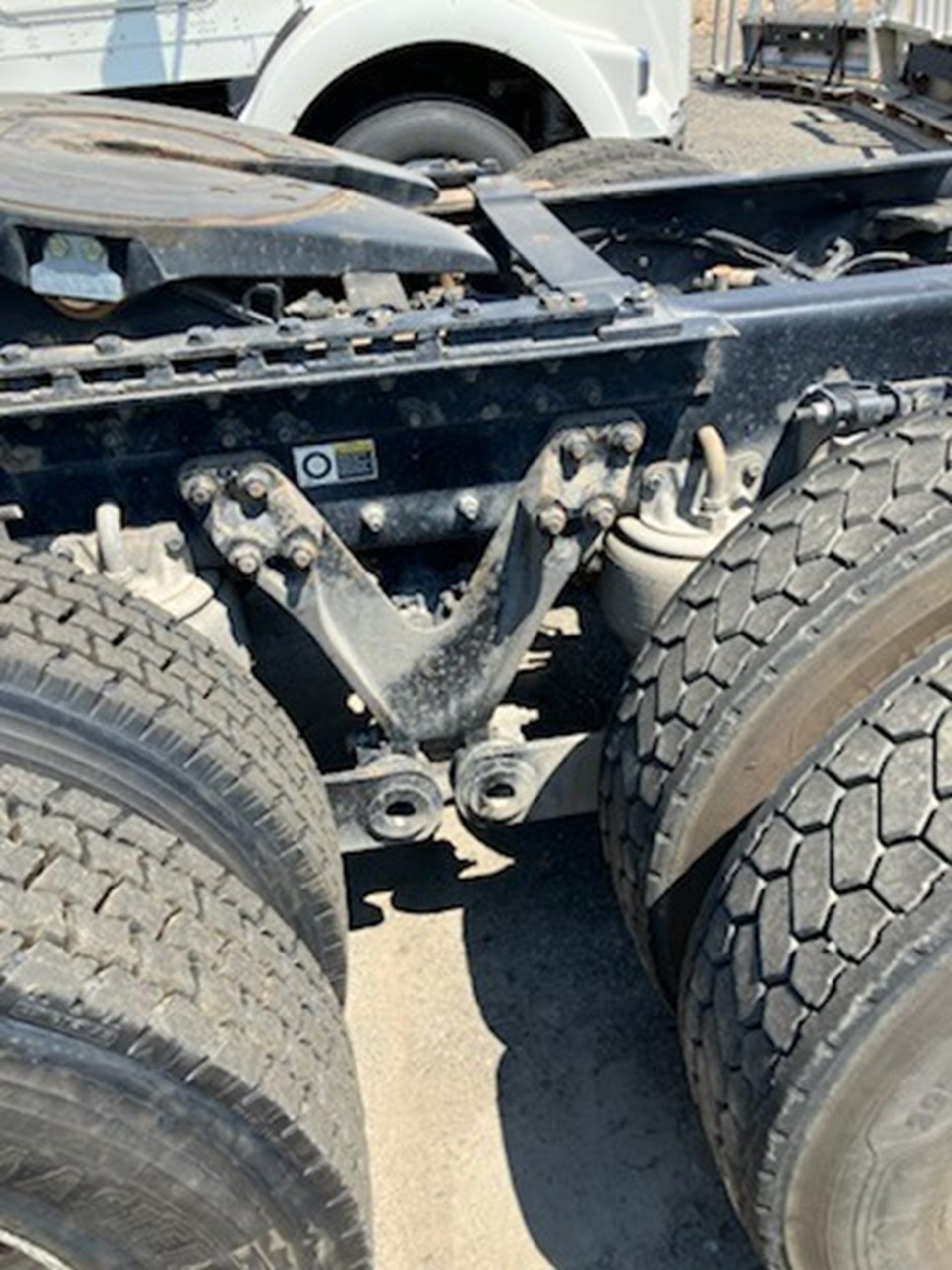 2021 Kenworth T880 - image 2 of 5