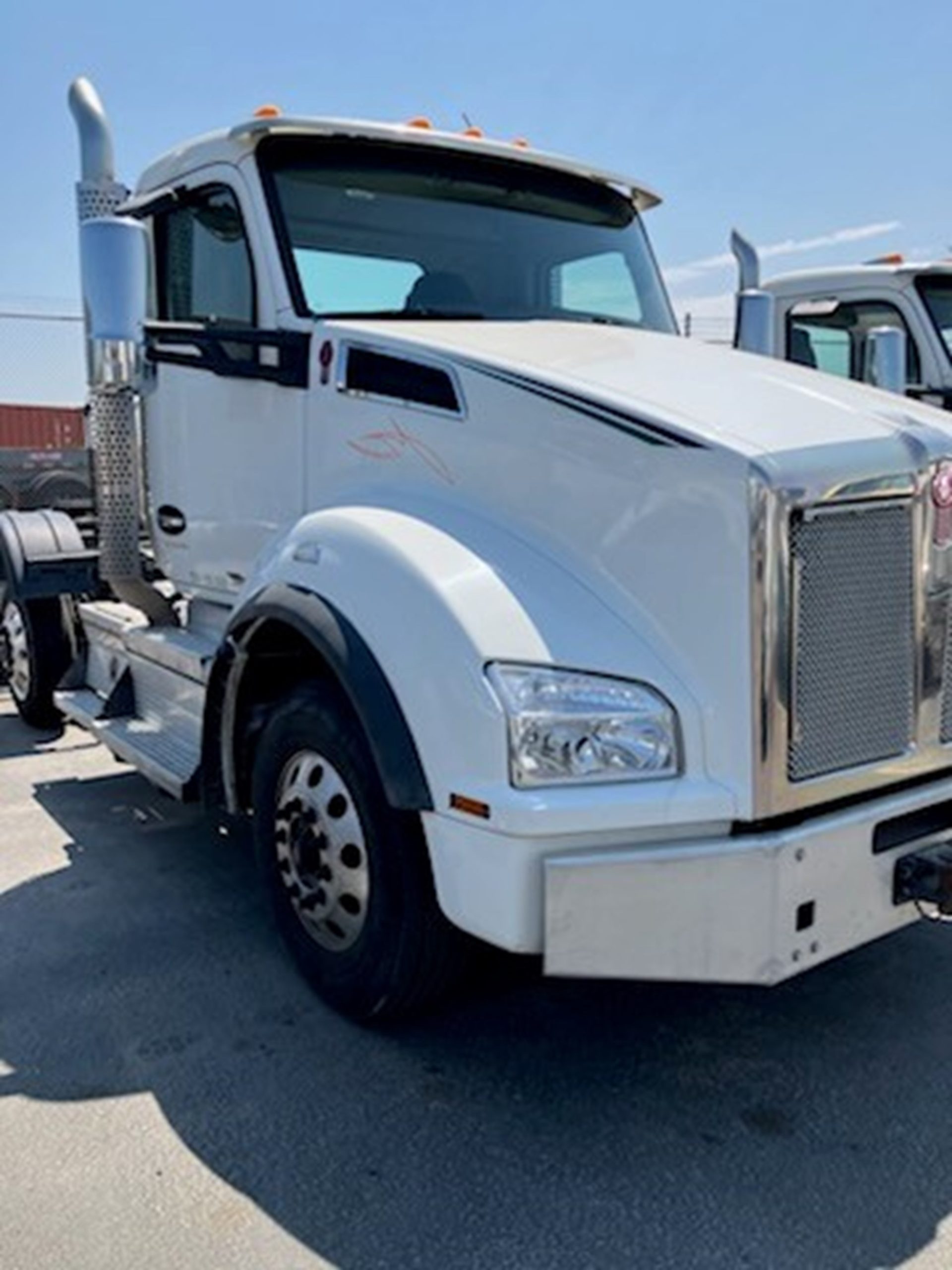 2021 Kenworth T880 - image 4 of 5