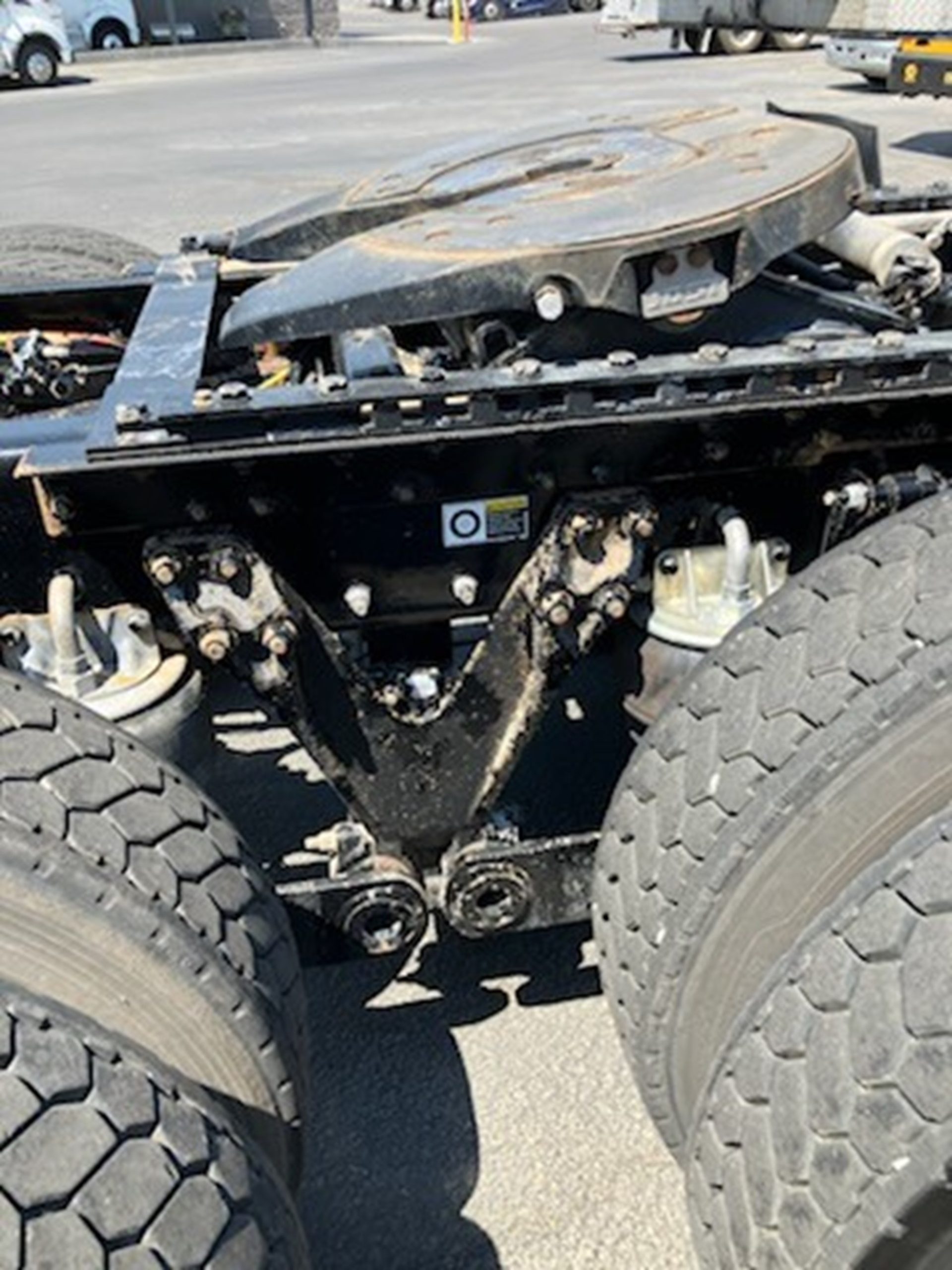 2021 Kenworth T880 - image 3 of 5