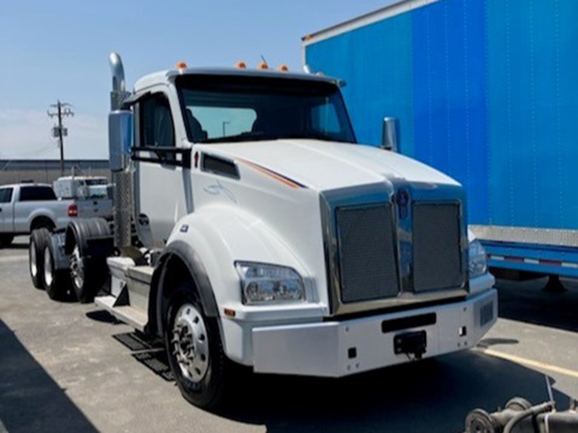 2021 Kenworth T880 - image 4 of 5