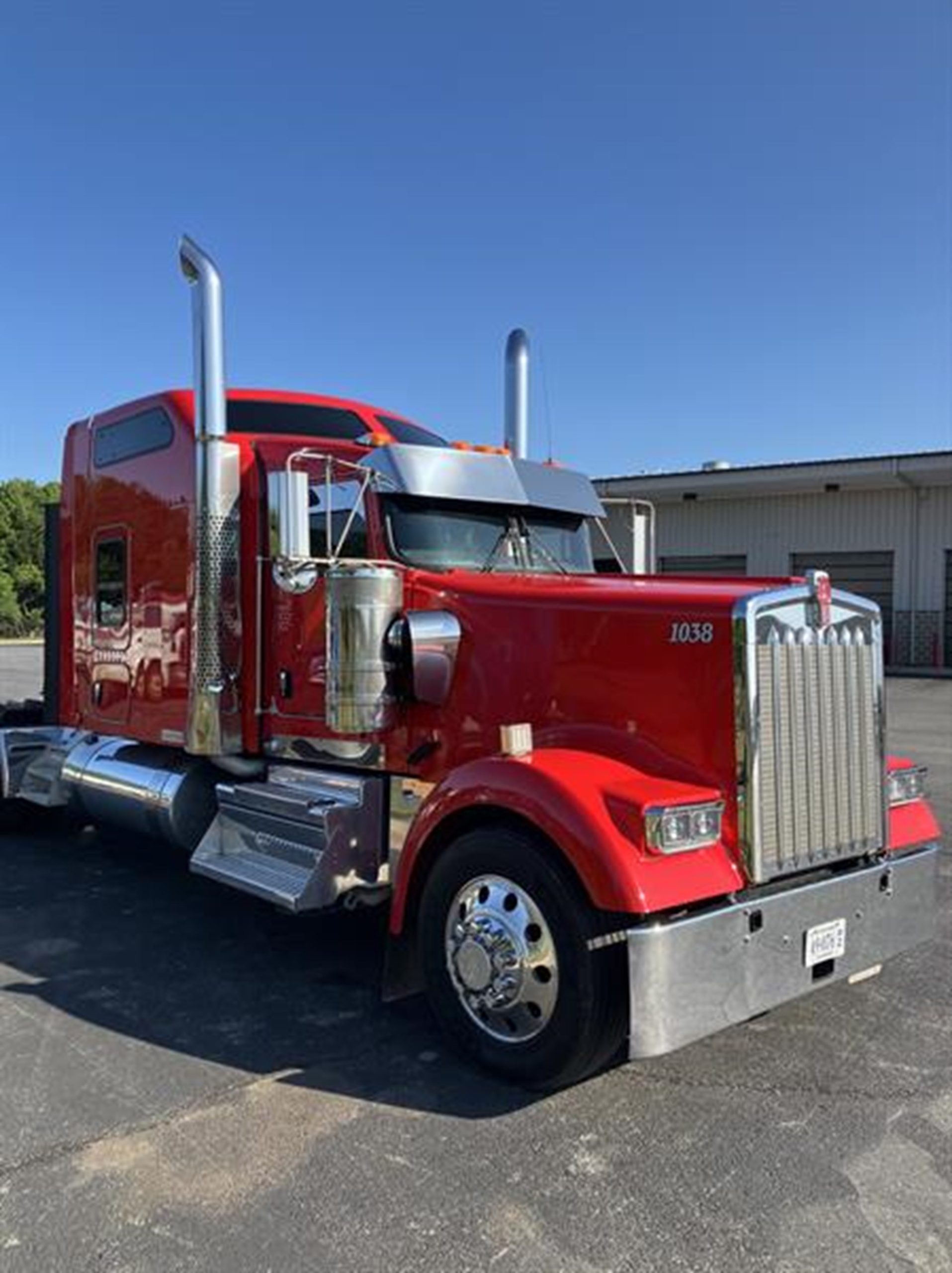 2023 Kenworth W900L - image 6 of 6