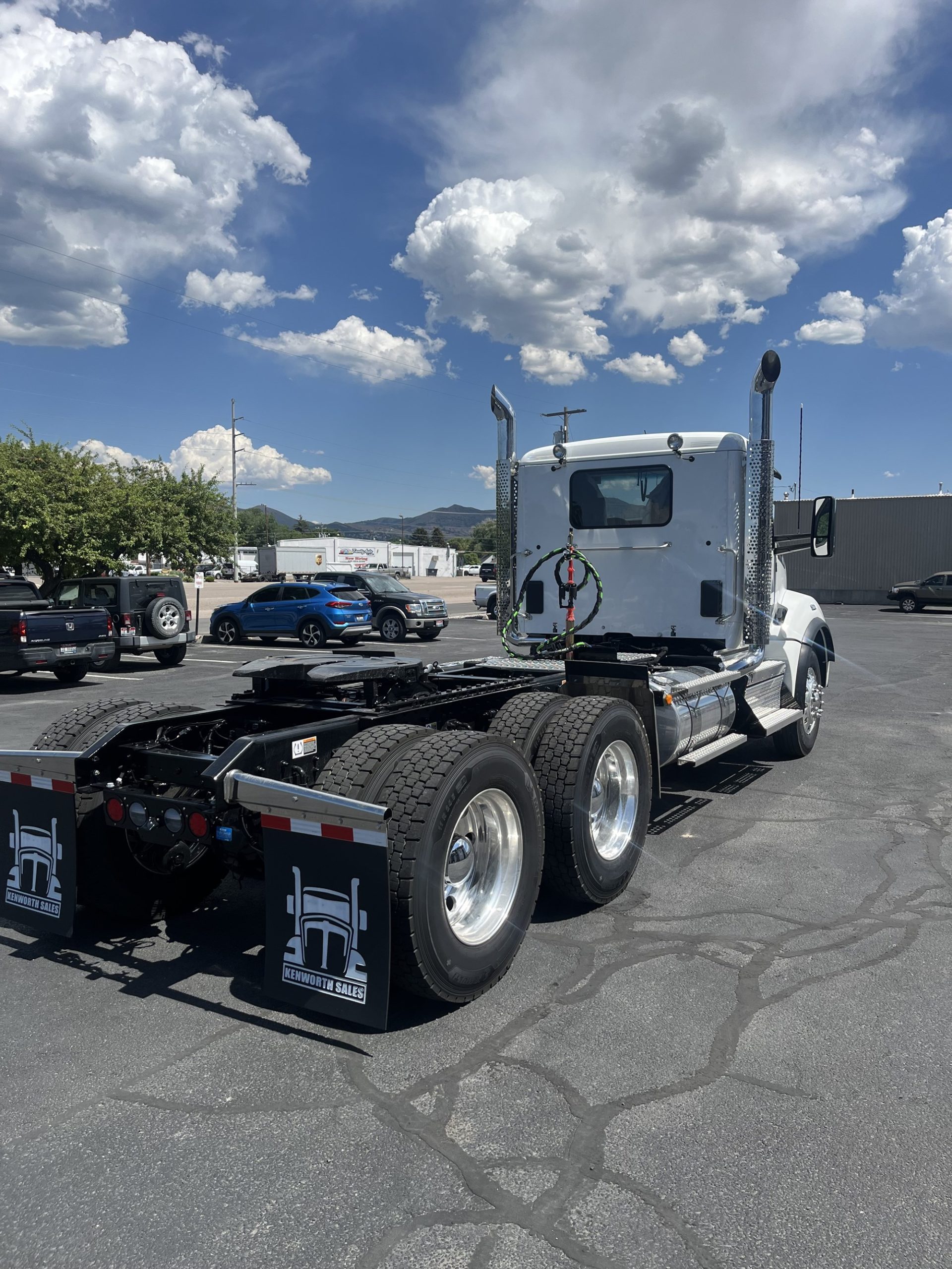 2026 Kenworth T880 - image 5 of 6