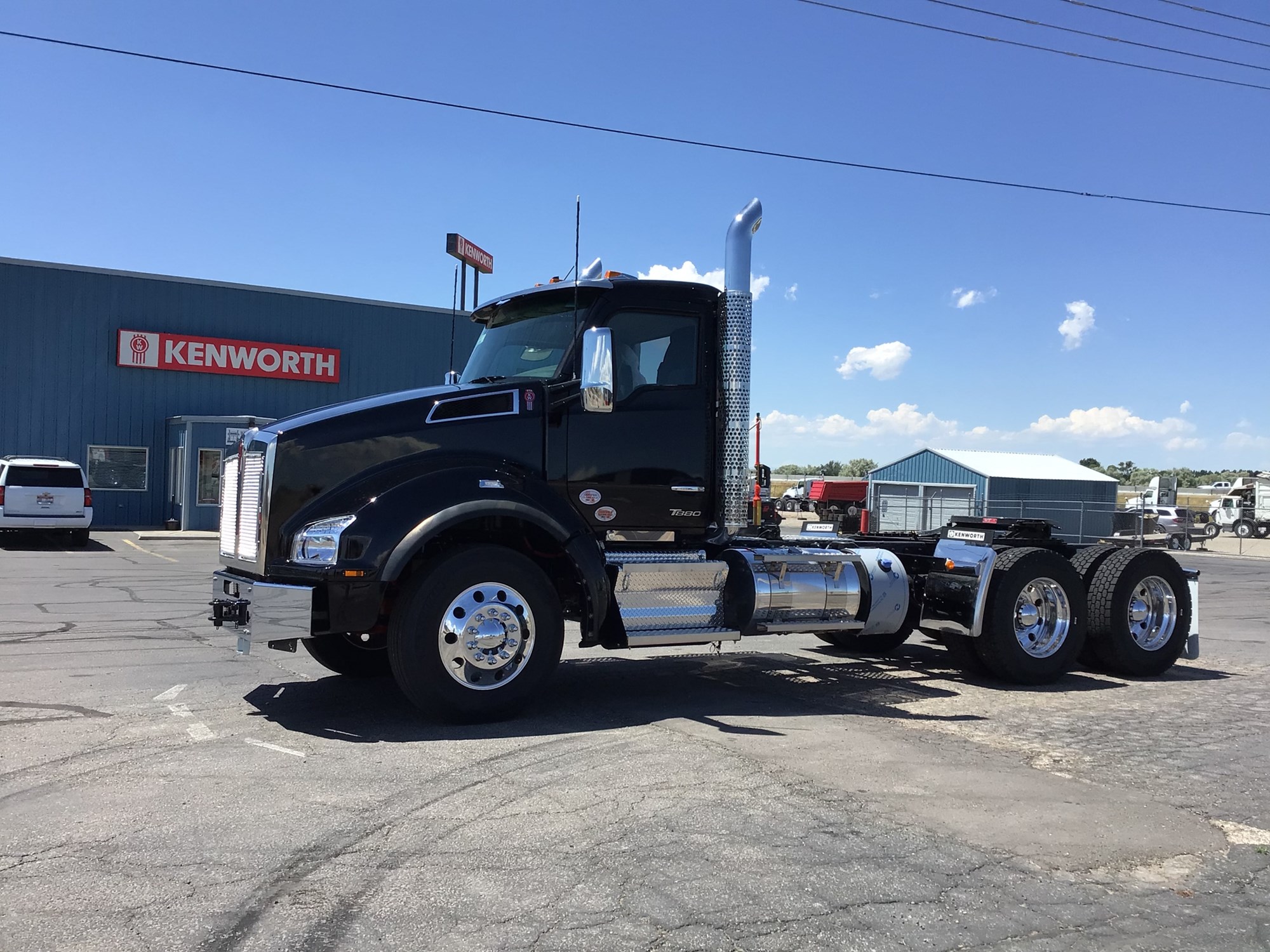 2026 Kenworth T880 - image 1 of 6