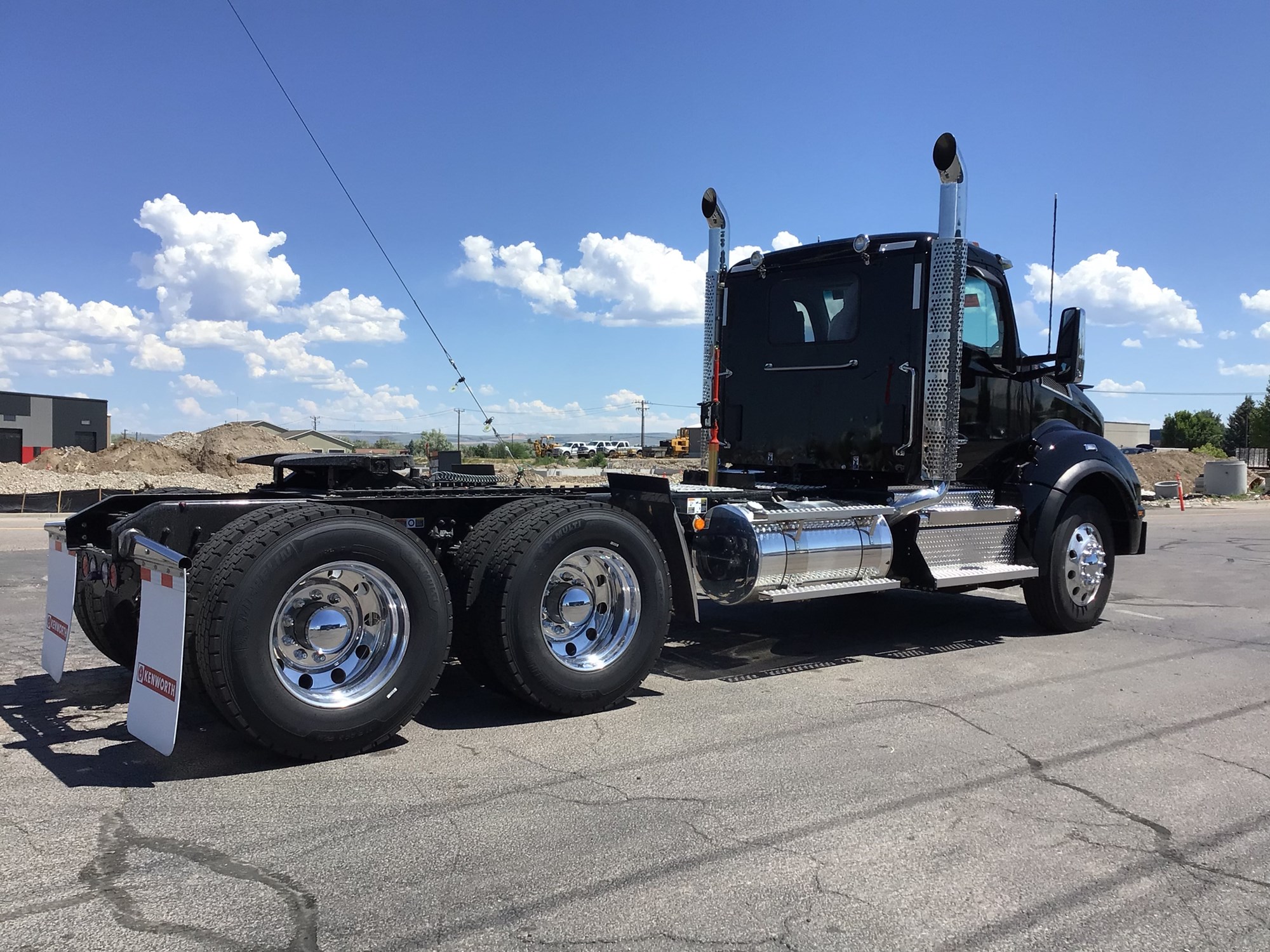 2026 Kenworth T880 - image 5 of 6