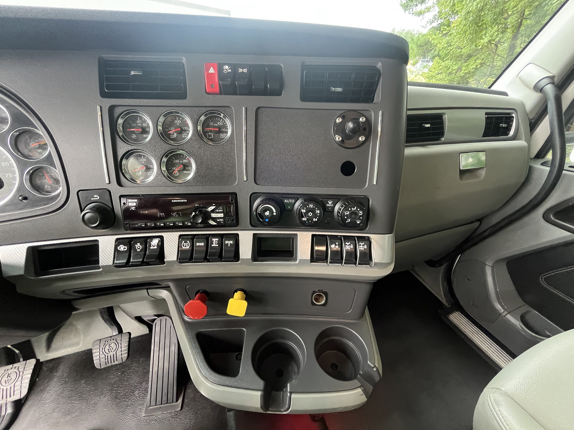 2020 Kenworth T880 LJ417454U-15 2020 Kenworth T880 LJ417454U-15