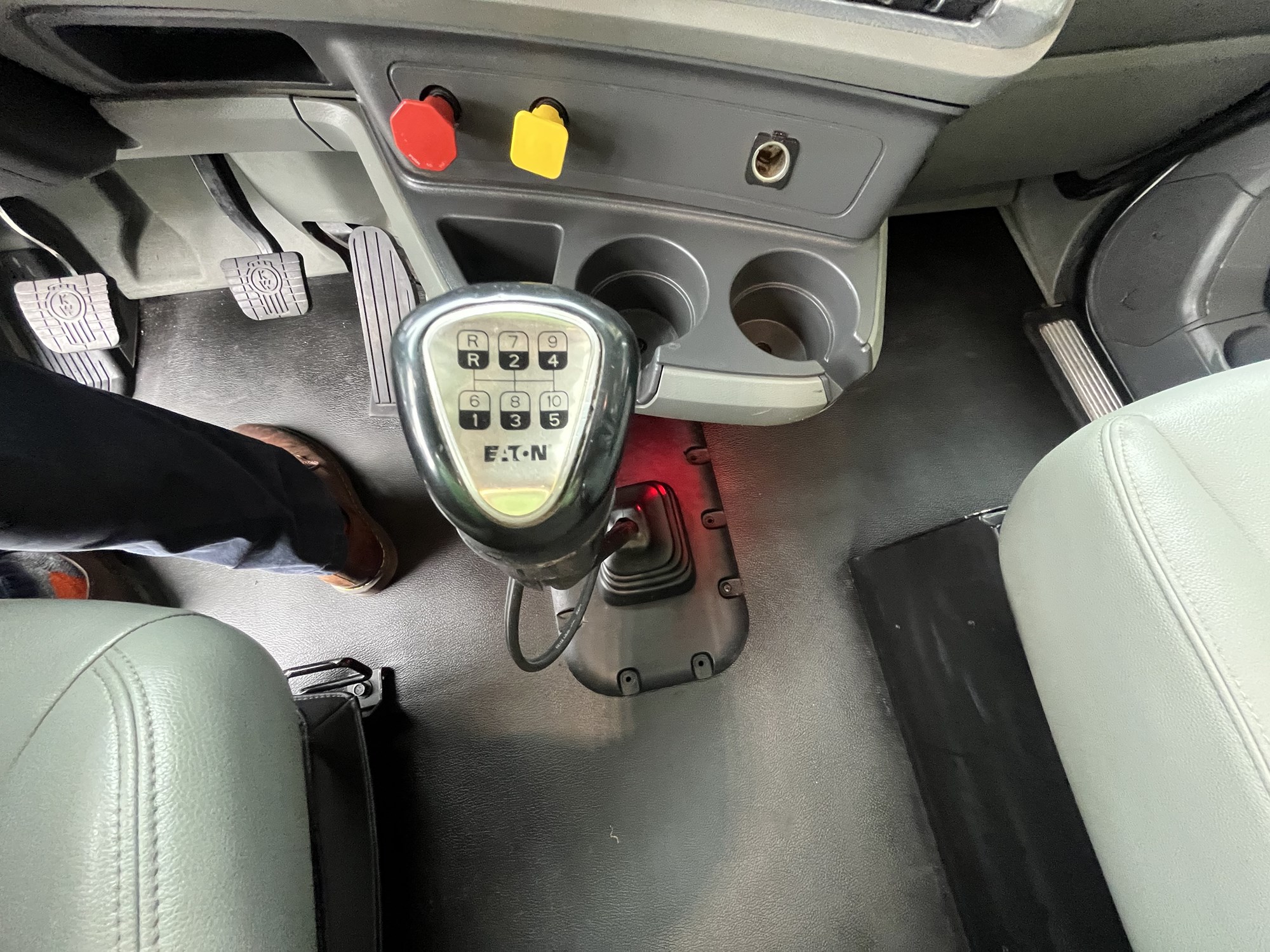 2020 Kenworth T880 LJ417454U-16 2020 Kenworth T880 LJ417454U-16