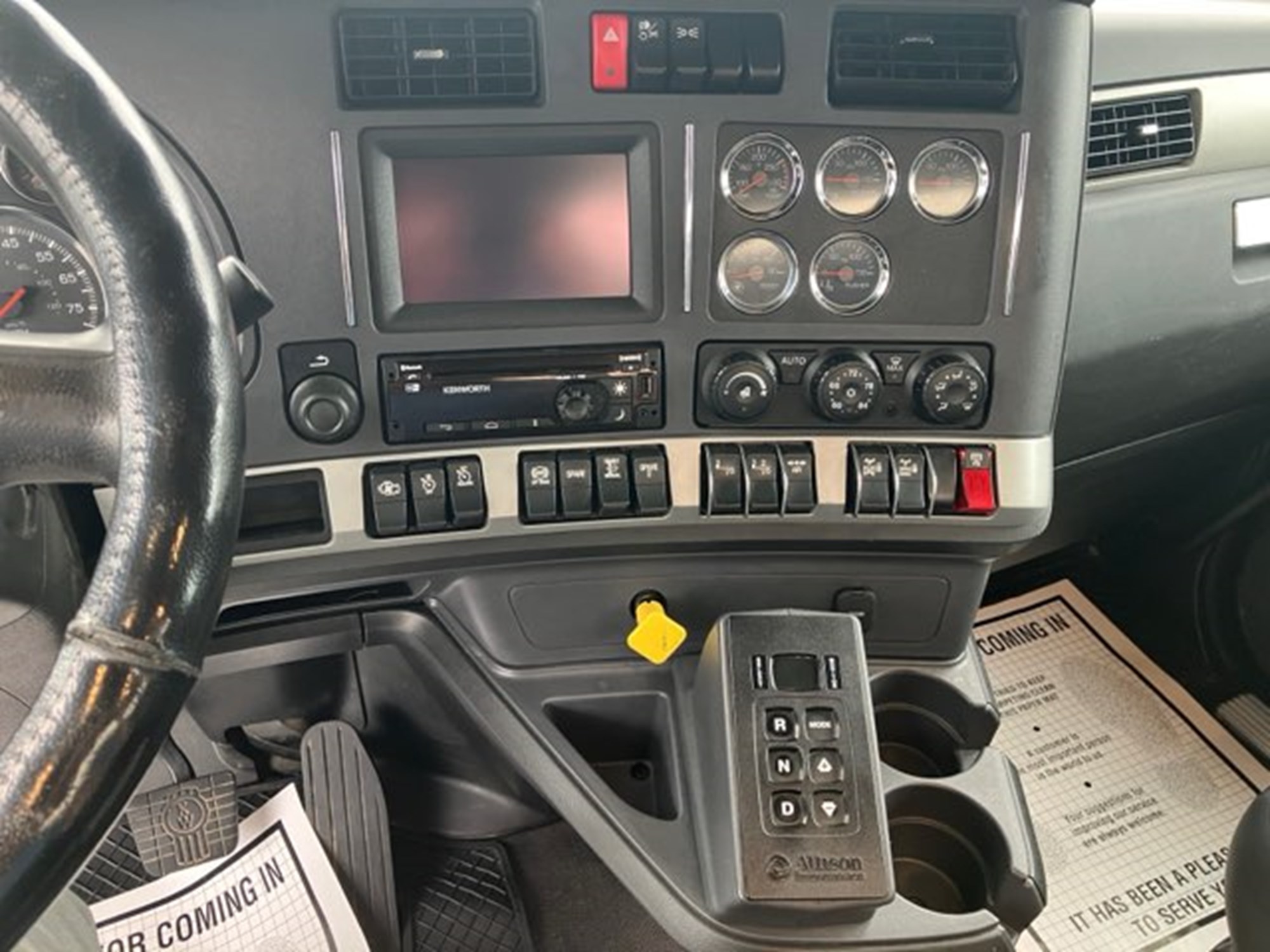 2022 Kenworth T880 - image 6 of 6