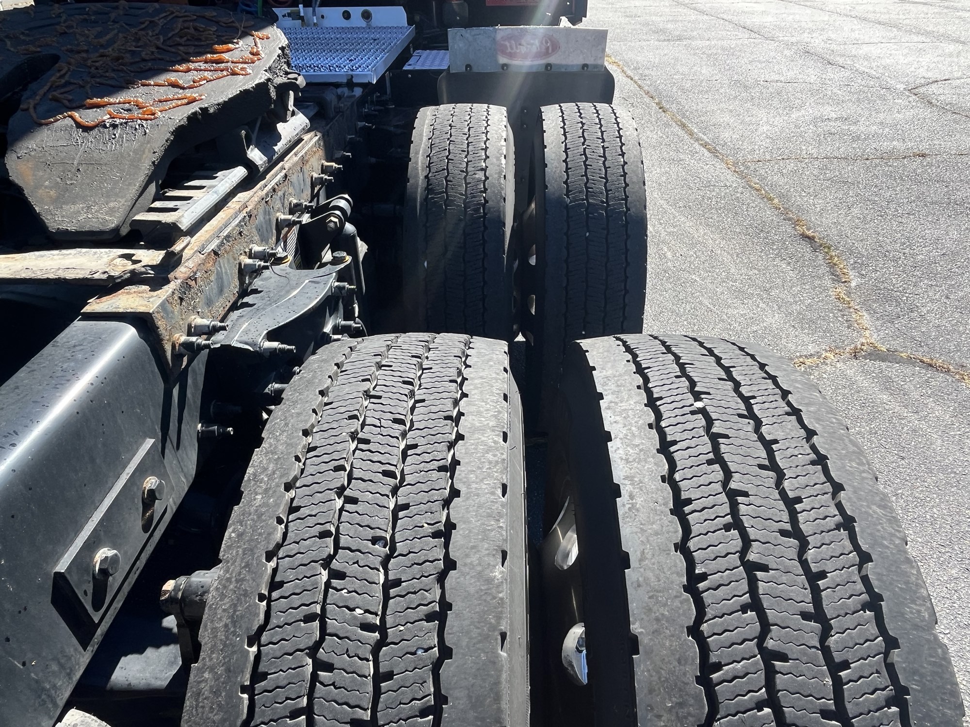 2023 Peterbilt 579 PD862309U-08 2023 Peterbilt 579 PD862309U-08