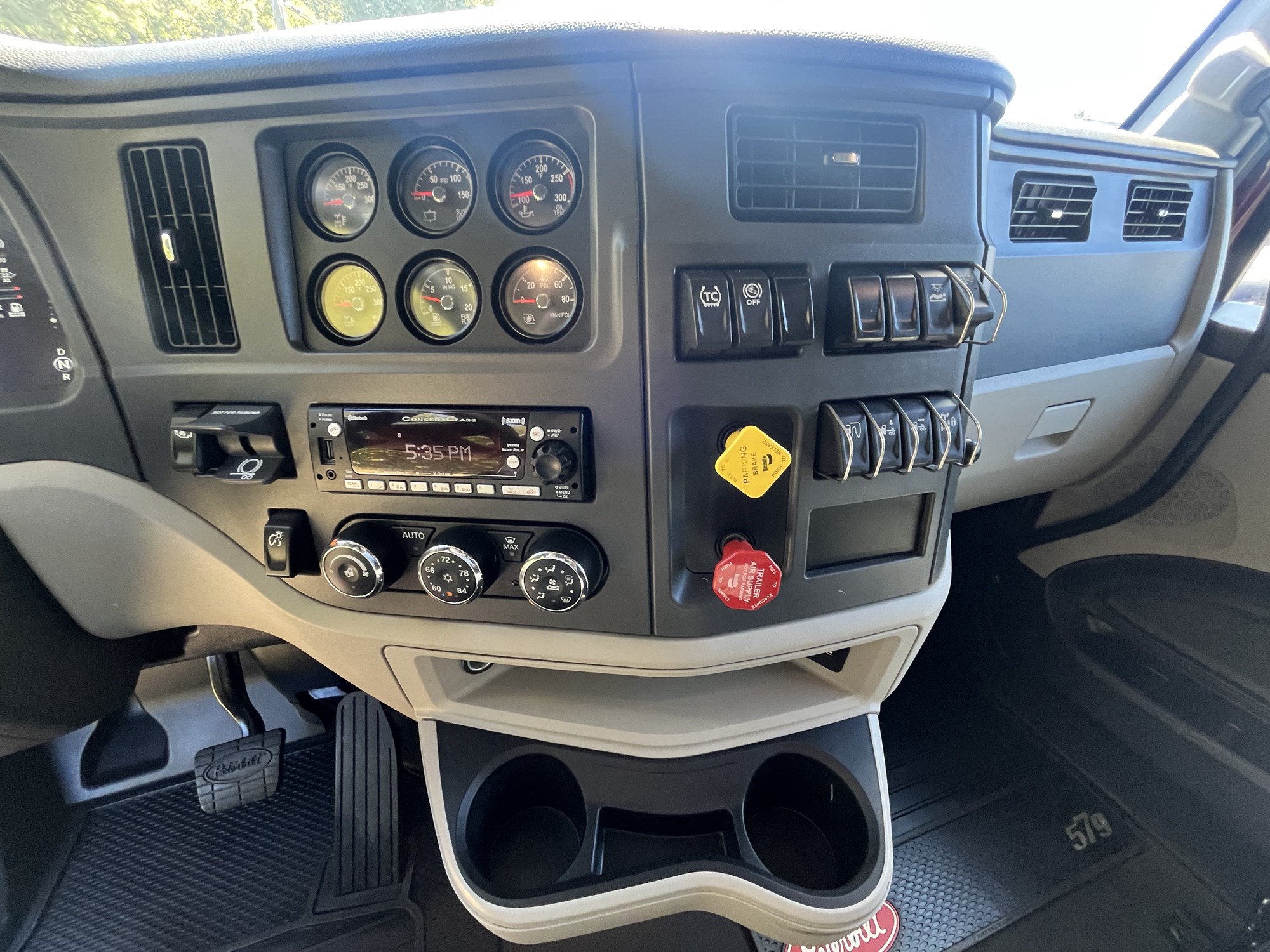 2023 Peterbilt 579 PD862309U-20 2023 Peterbilt 579 PD862309U-20