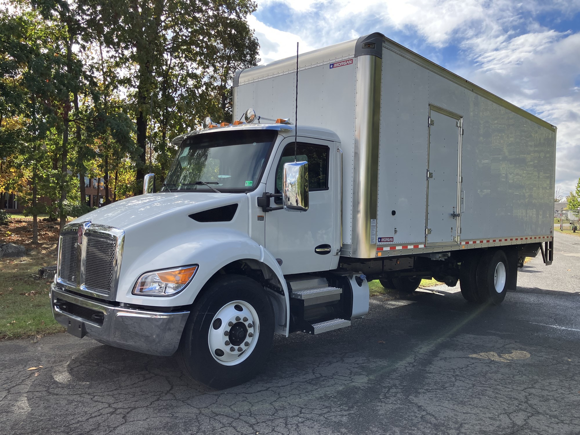 2025 Kenworth T280 - image 1 of 6