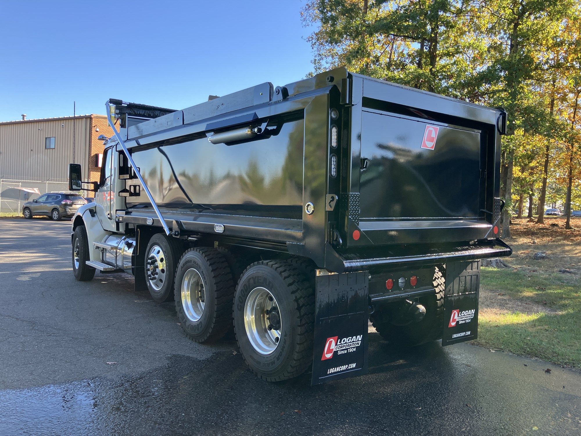 2025 Kenworth T480 - image 3 of 6