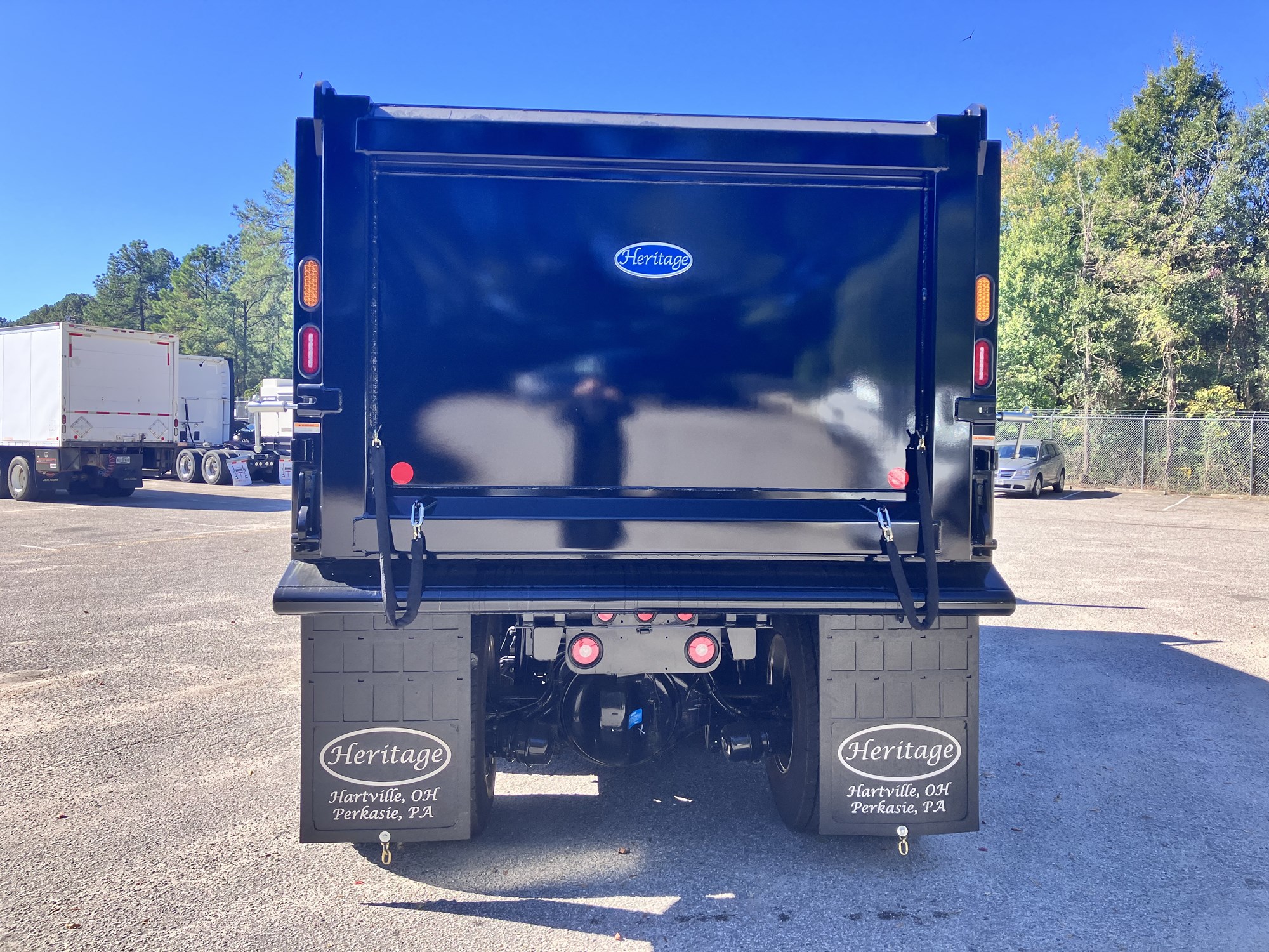 2026 Kenworth T880 - image 5 of 6