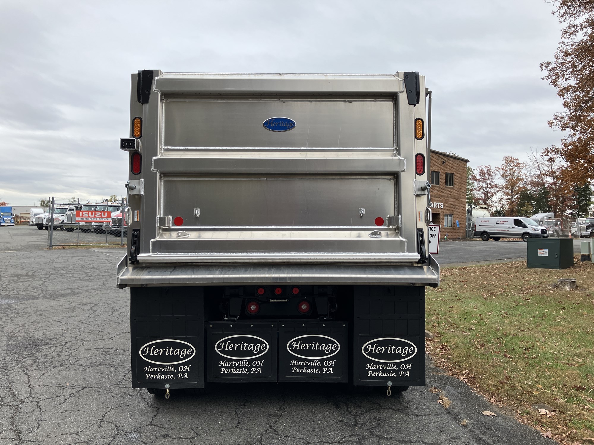 2026 Kenworth T880 - image 5 of 6