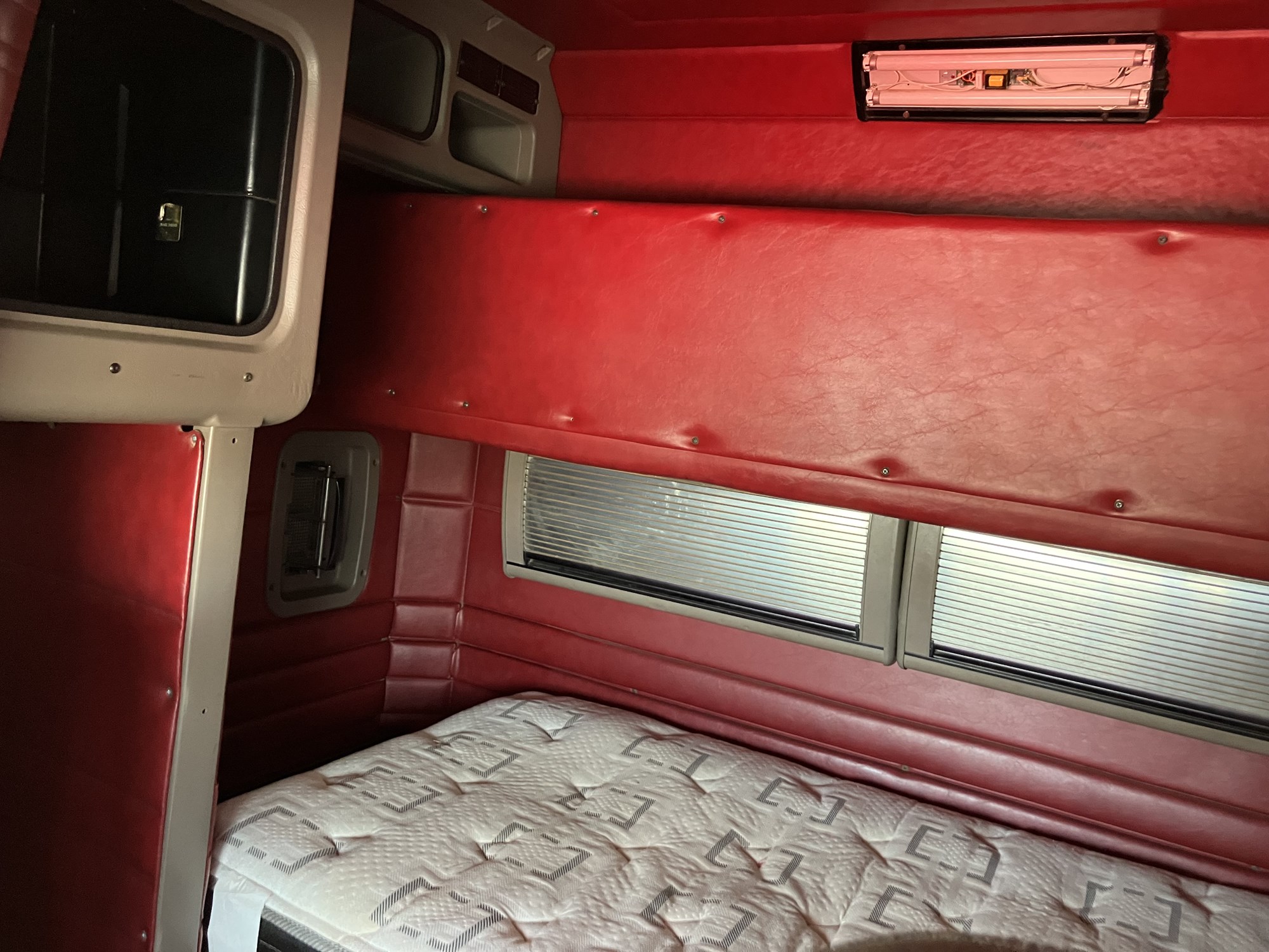 2007 Peterbilt 379 7D679801U-08 2007 Peterbilt 379 7D679801U-08