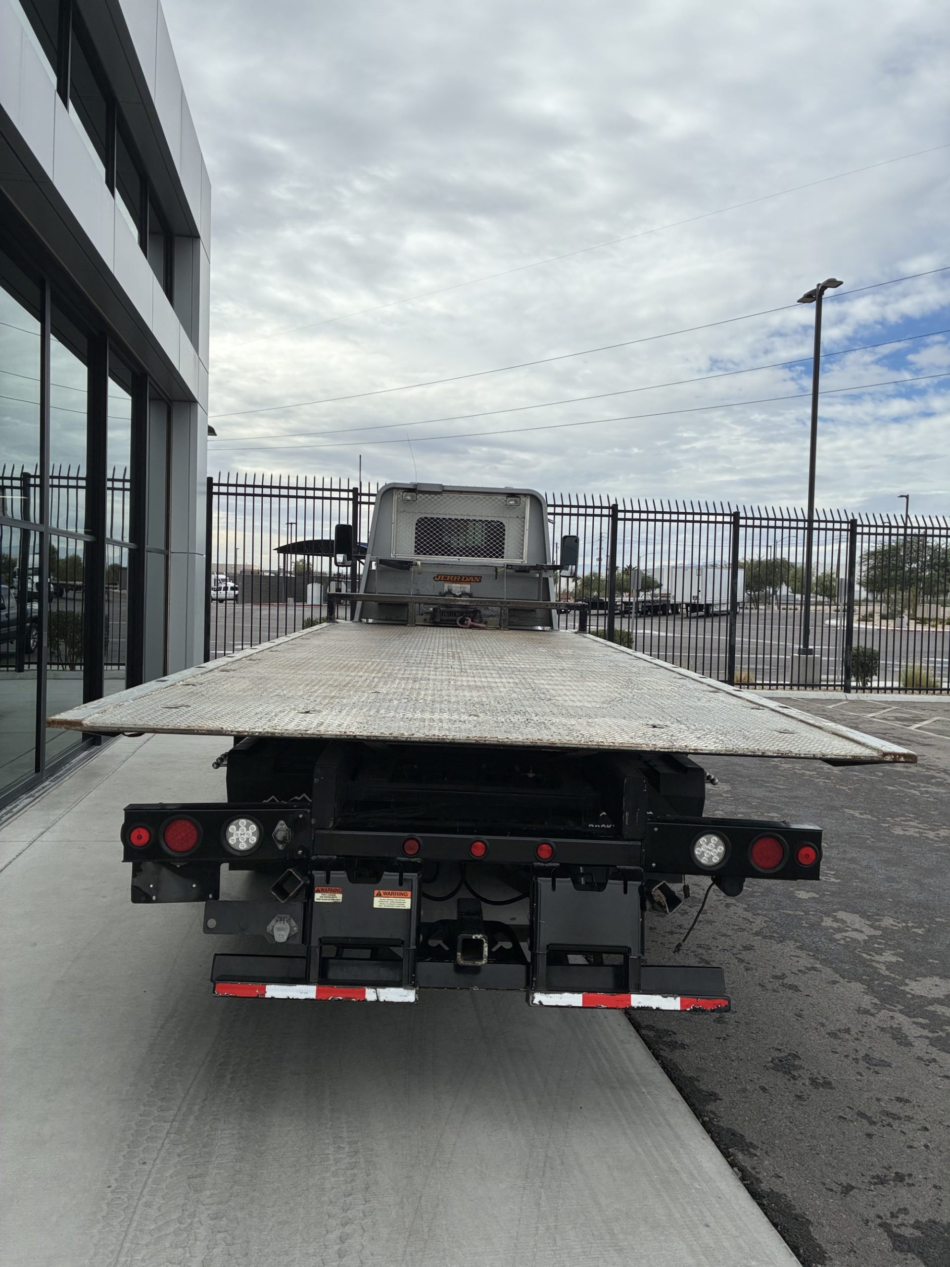 2013 Kenworth T660 2013 Kenworth T660 - image 4 of 6