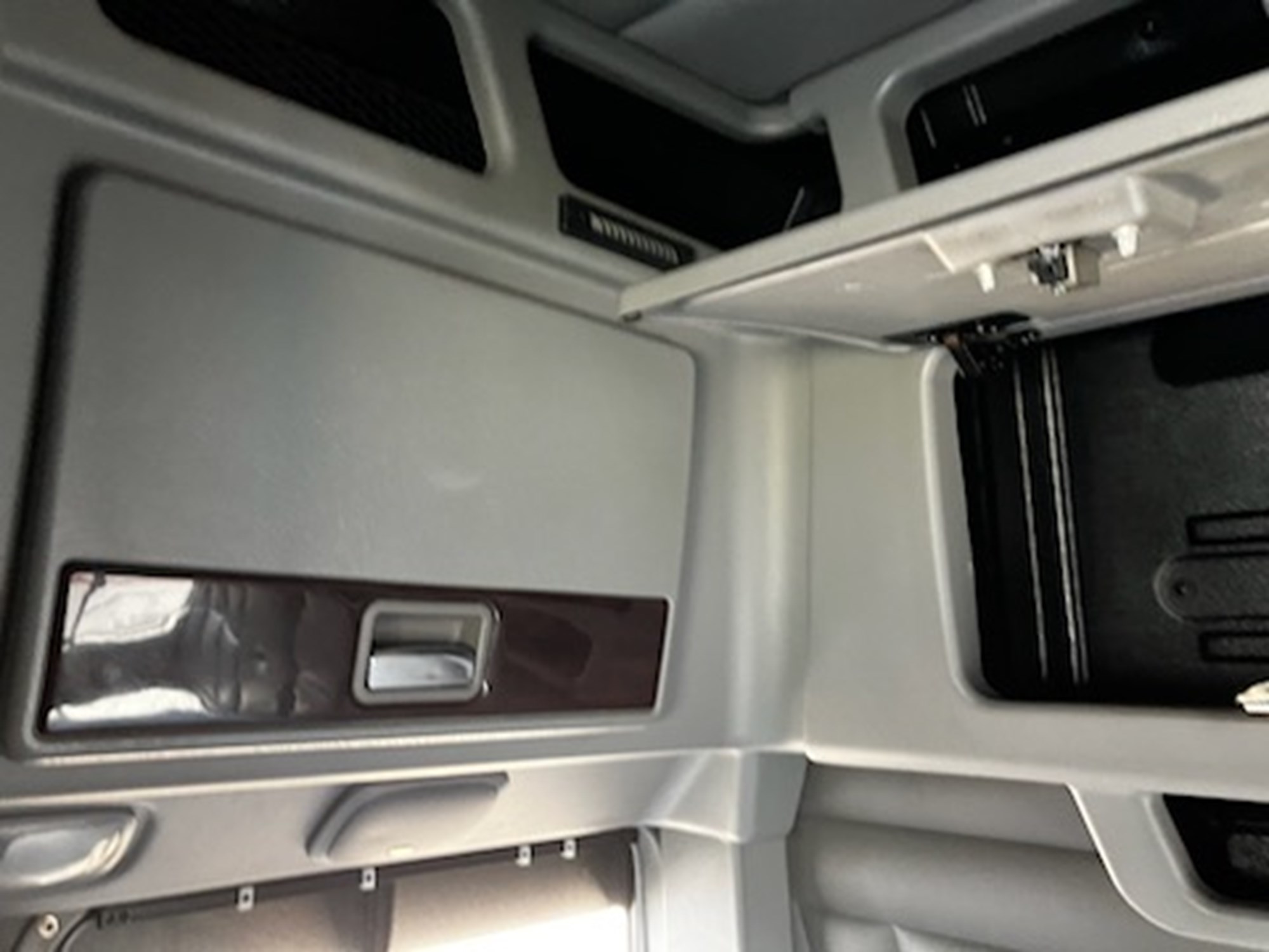 2019 Peterbilt 389 KD265590U-22 2019 Peterbilt 389 KD265590U-22