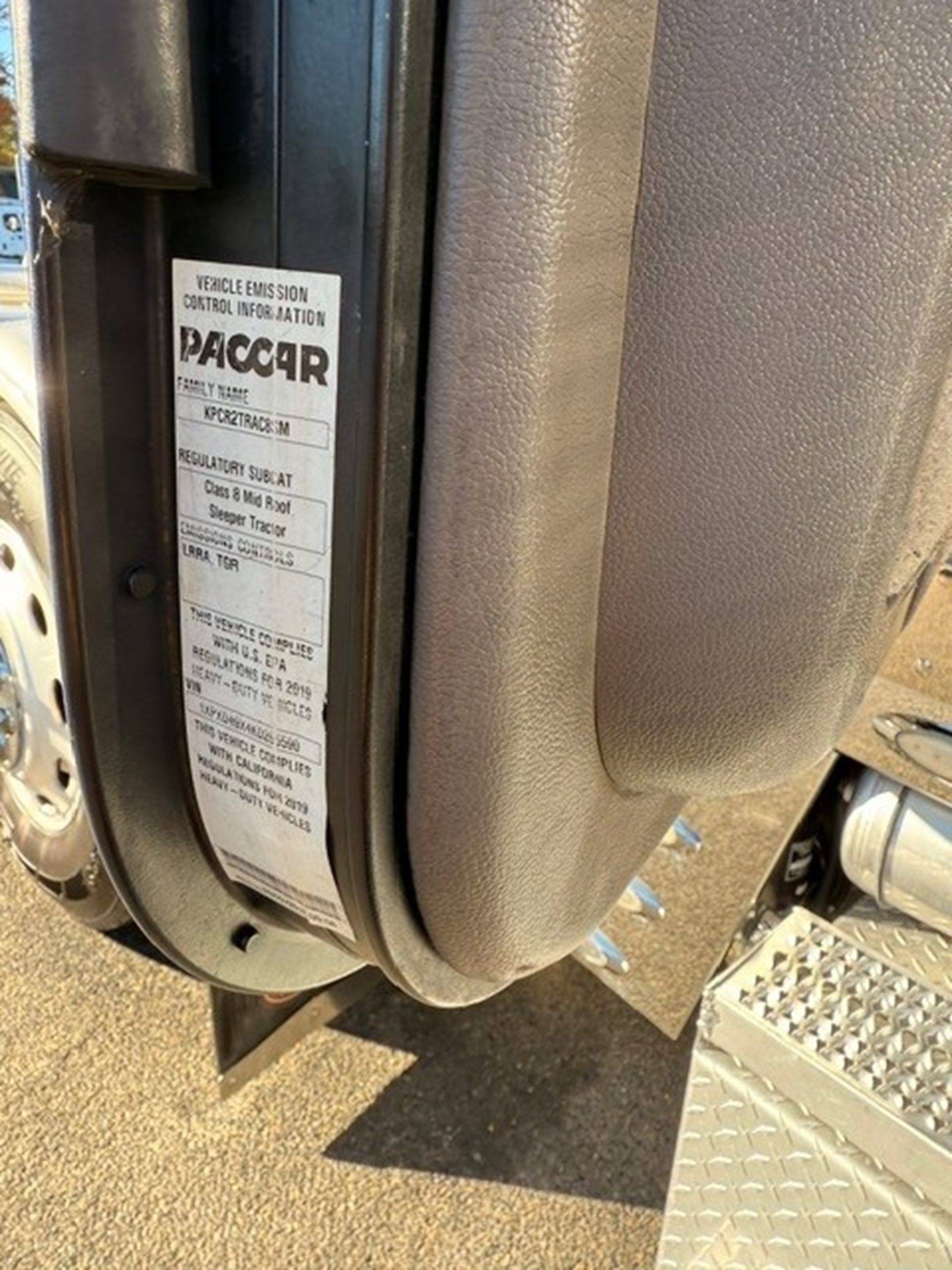 2019 Peterbilt 389 KD265590U-40 2019 Peterbilt 389 KD265590U-40