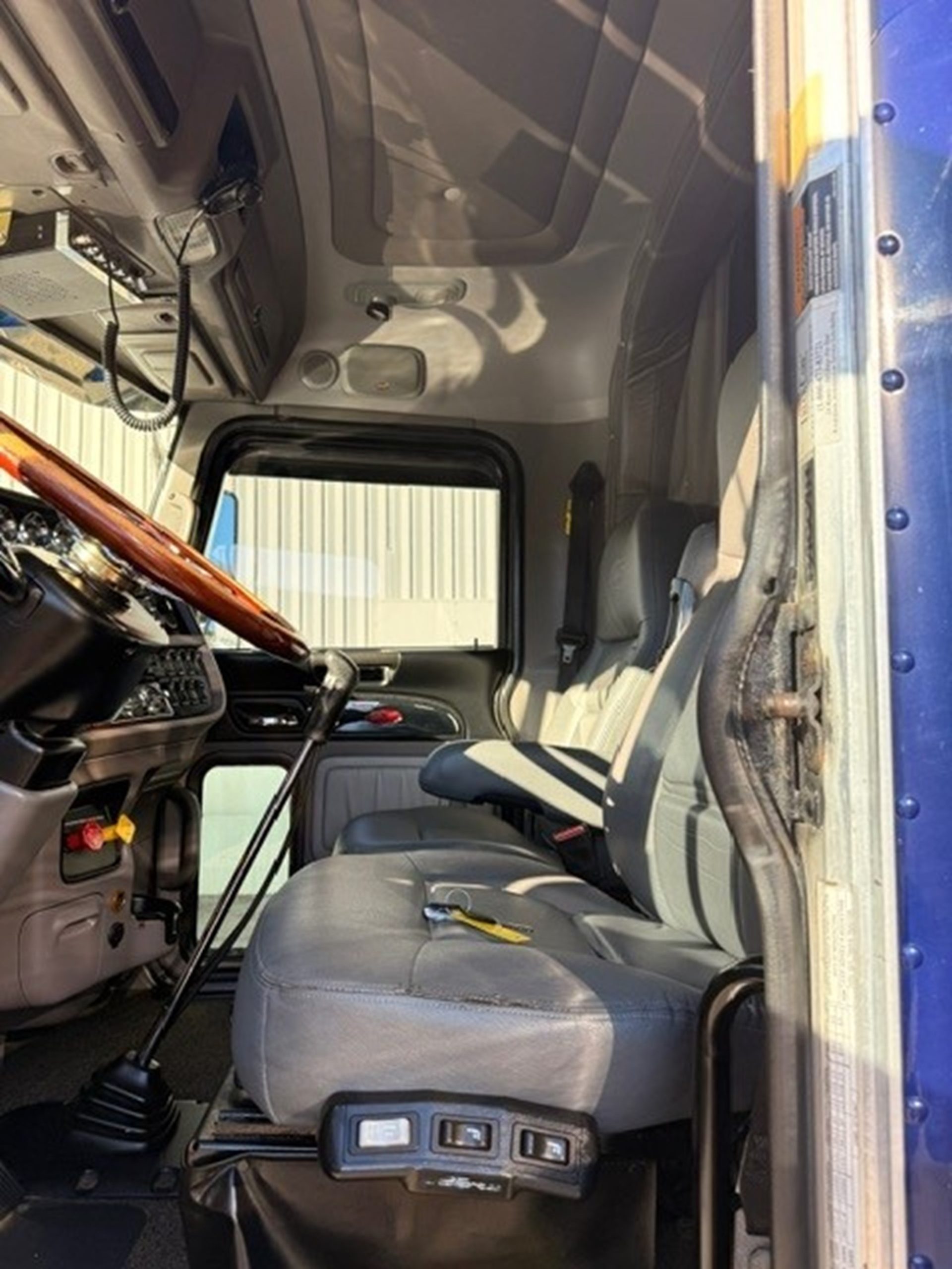 2019 Peterbilt 389 KD265590U-43 2019 Peterbilt 389 KD265590U-43