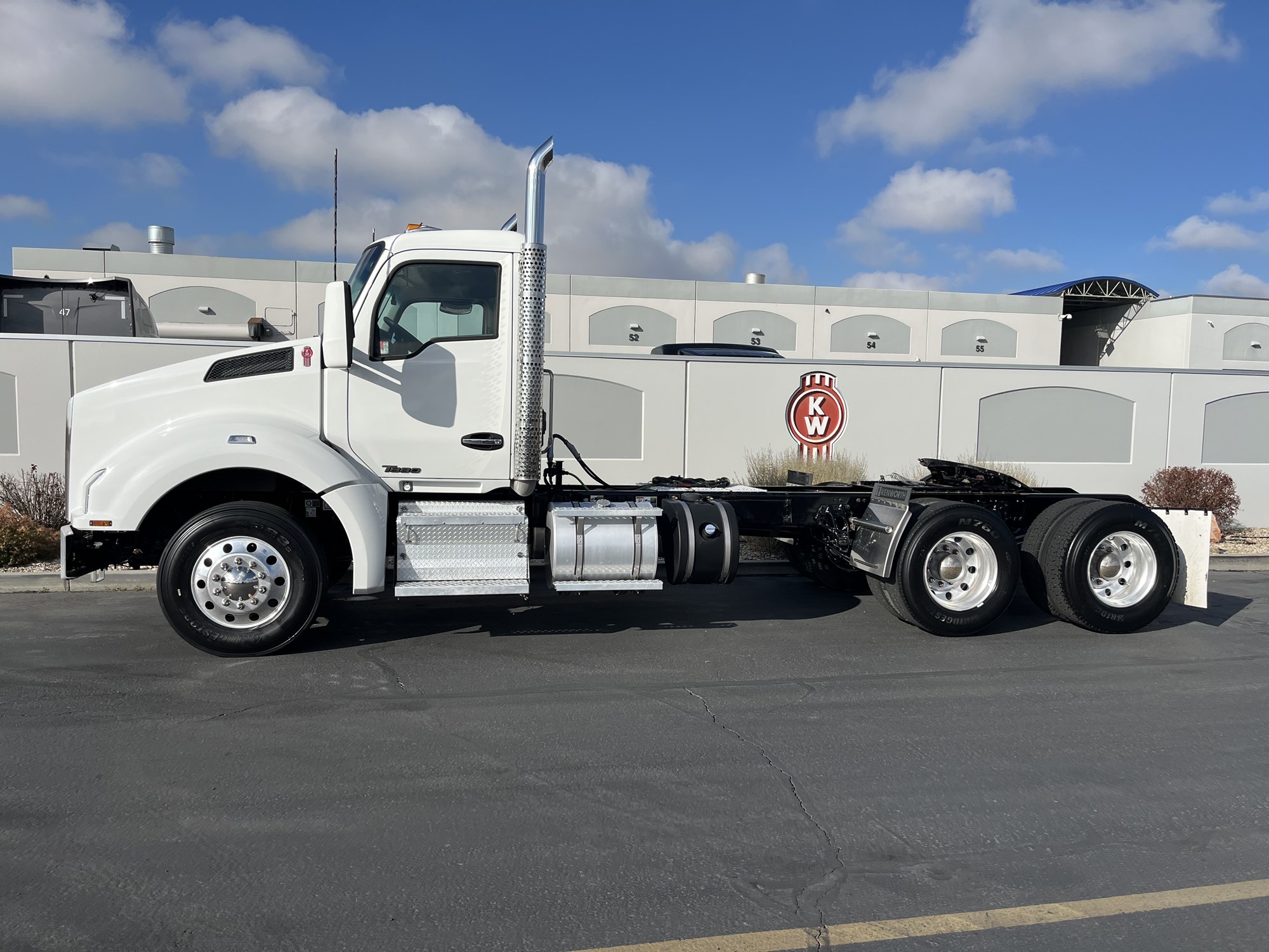 2019 Kenworth T880 - image 1 of 6