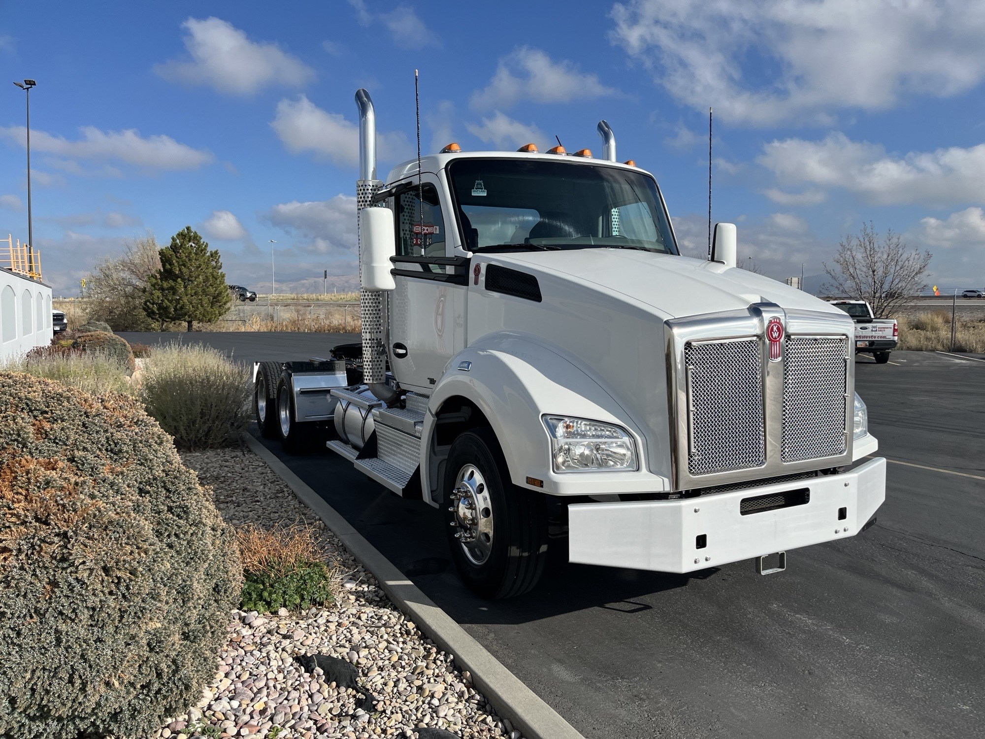 2019 Kenworth T880 - image 4 of 6