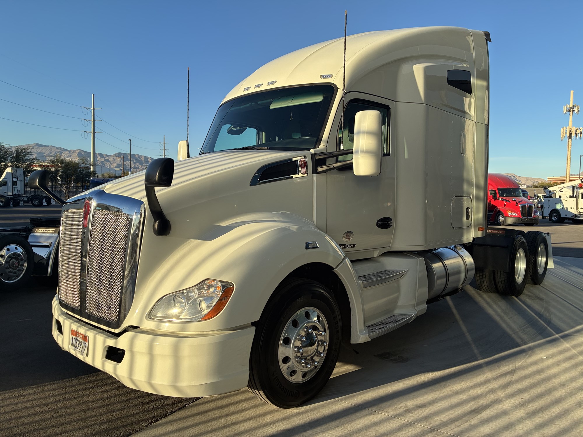2020 Kenworth T680 - image 6 of 6