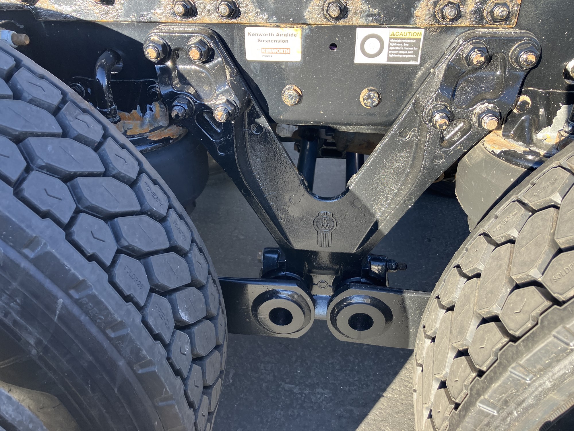 2020 Kenworth T680 - image 5 of 6