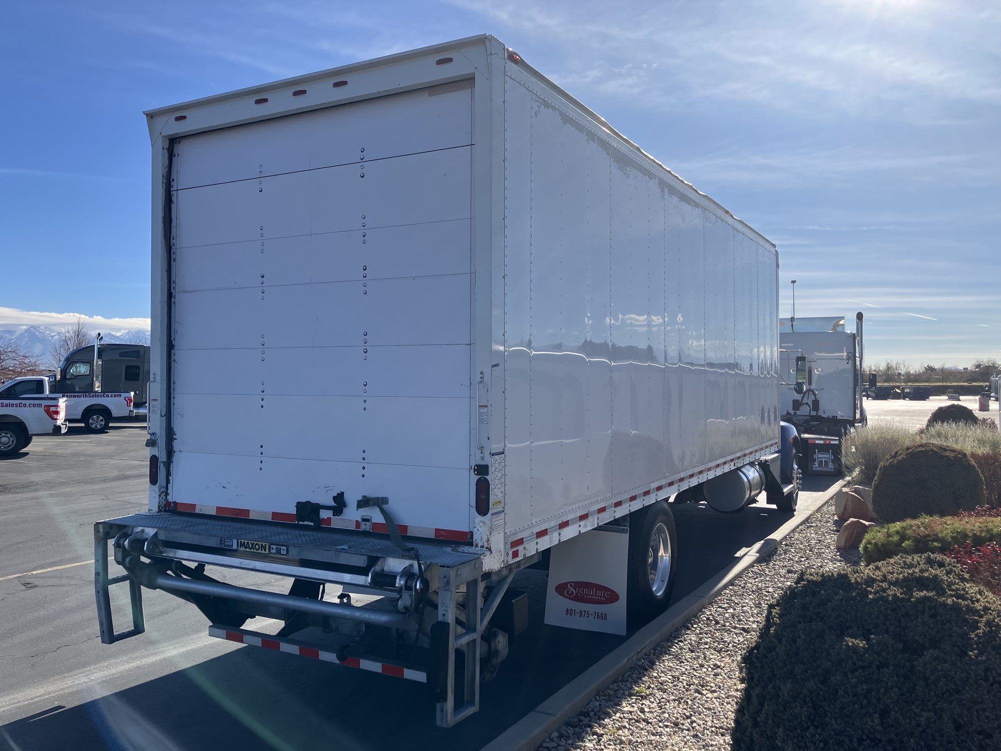 2020 Kenworth T270 2020 Kenworth T270 - image 5 of 6