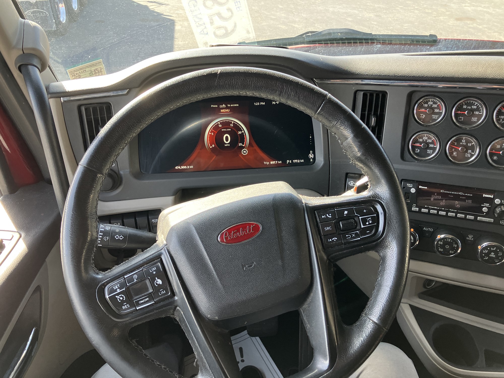 2022 Peterbilt 579 ND802288U-13 2022 Peterbilt 579 ND802288U-13