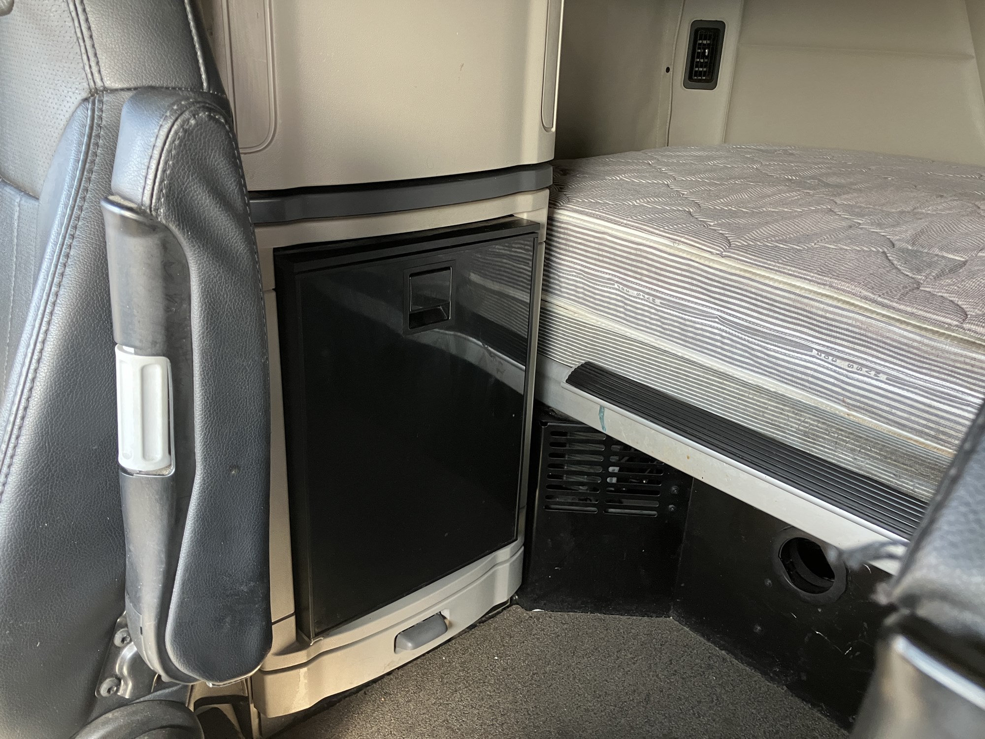 2022 Peterbilt 579 ND802288U-16 2022 Peterbilt 579 ND802288U-16