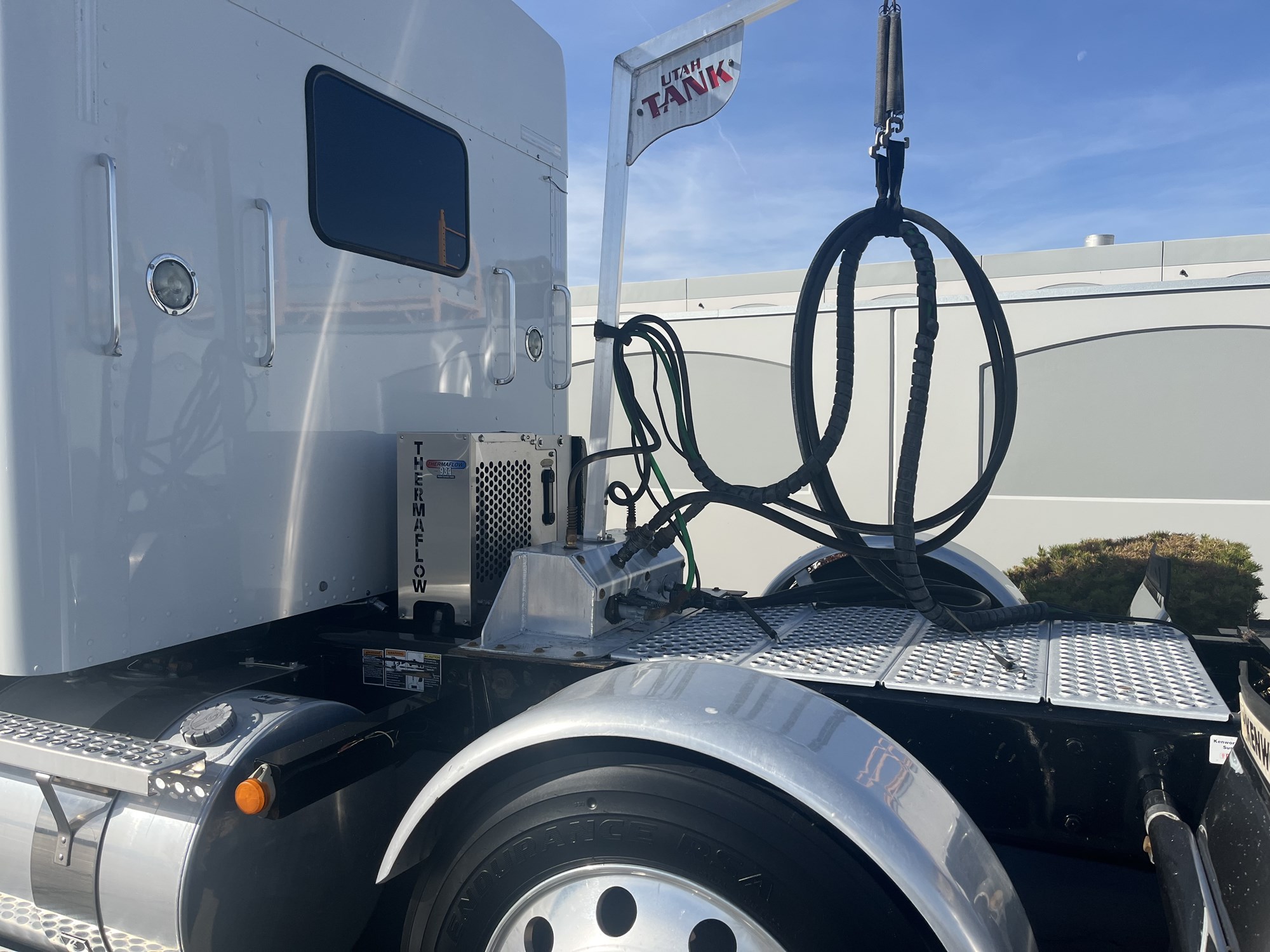 2022 Kenworth W900 2022 Kenworth W900 - image 5 of 6