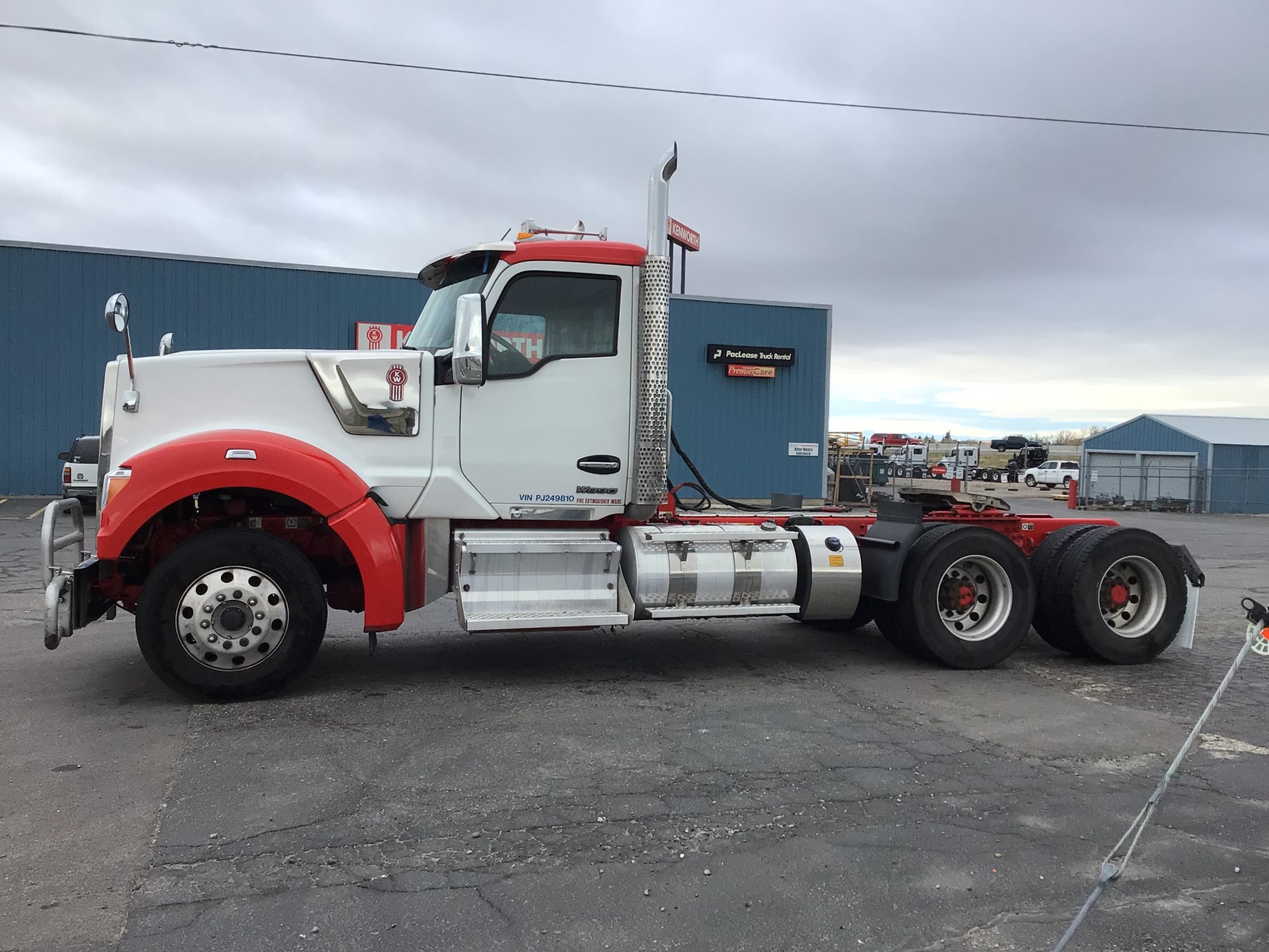 2022 Kenworth W990 2022 Kenworth W990 - image 2 of 2