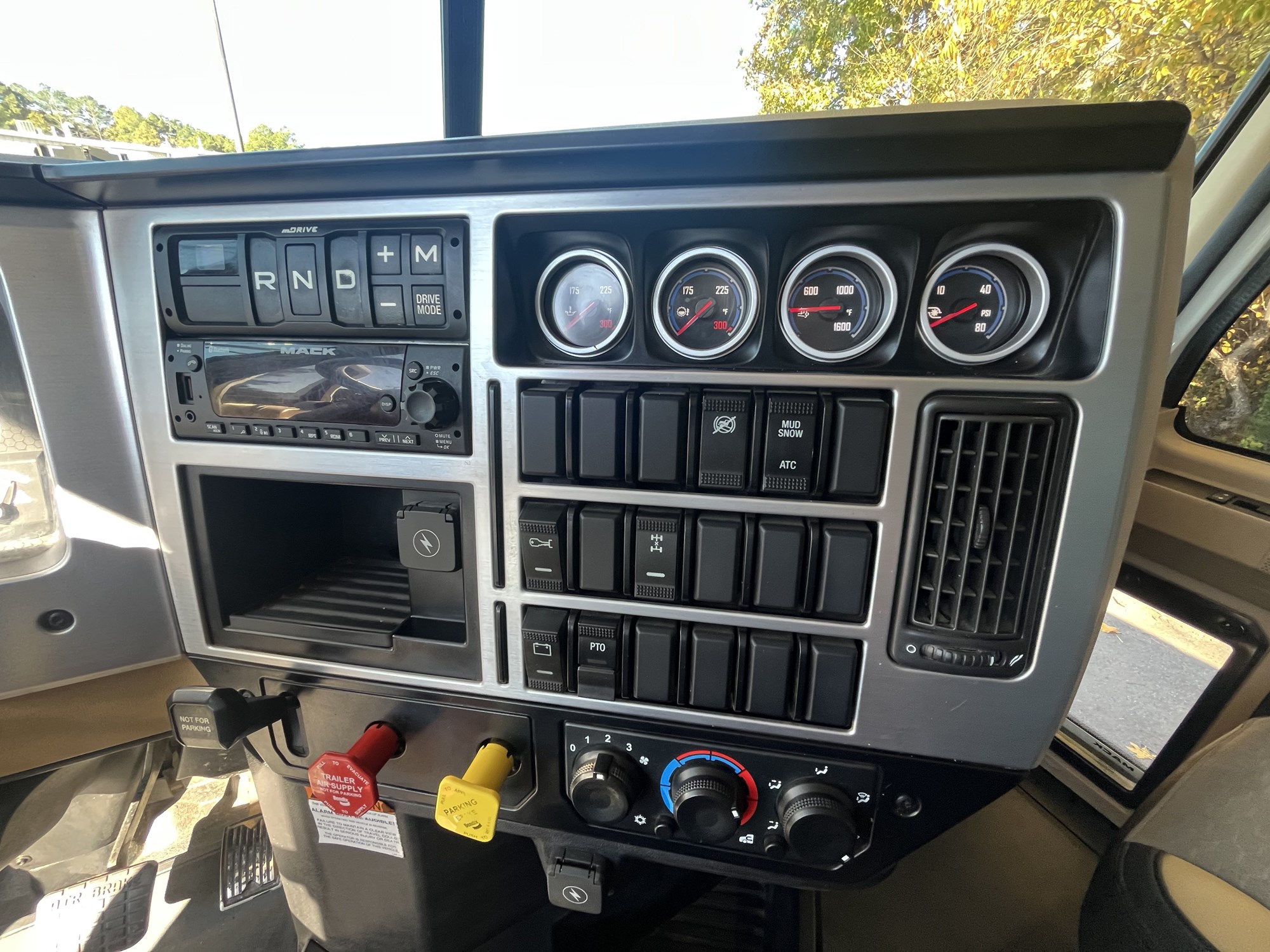 2023 Mack Granite PM032023U-10 2023 Mack Granite PM032023U-10