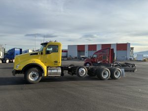2025 Kenworth T880 SJ188827-01