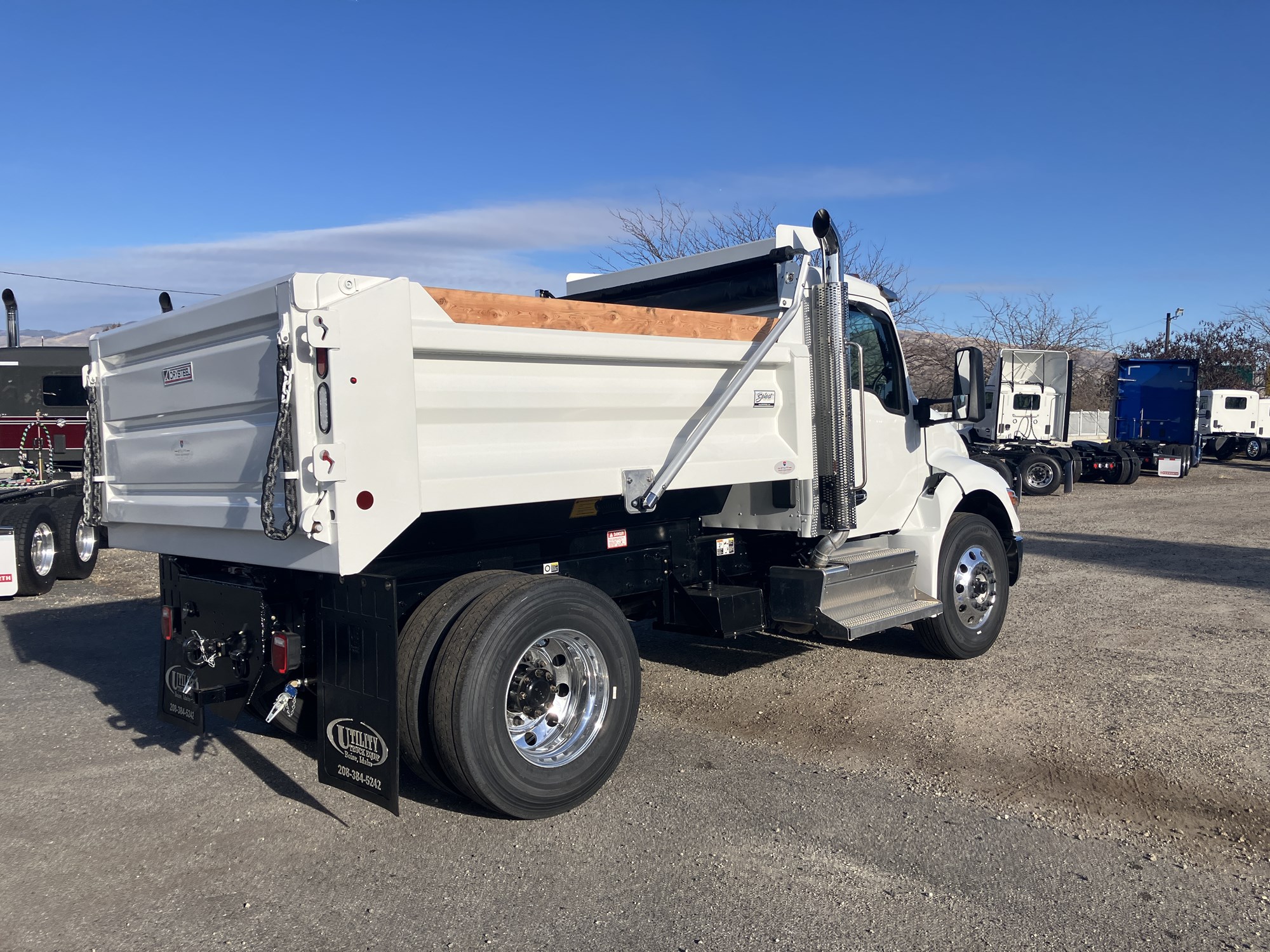 2025 Kenworth T380 - image 5 of 6