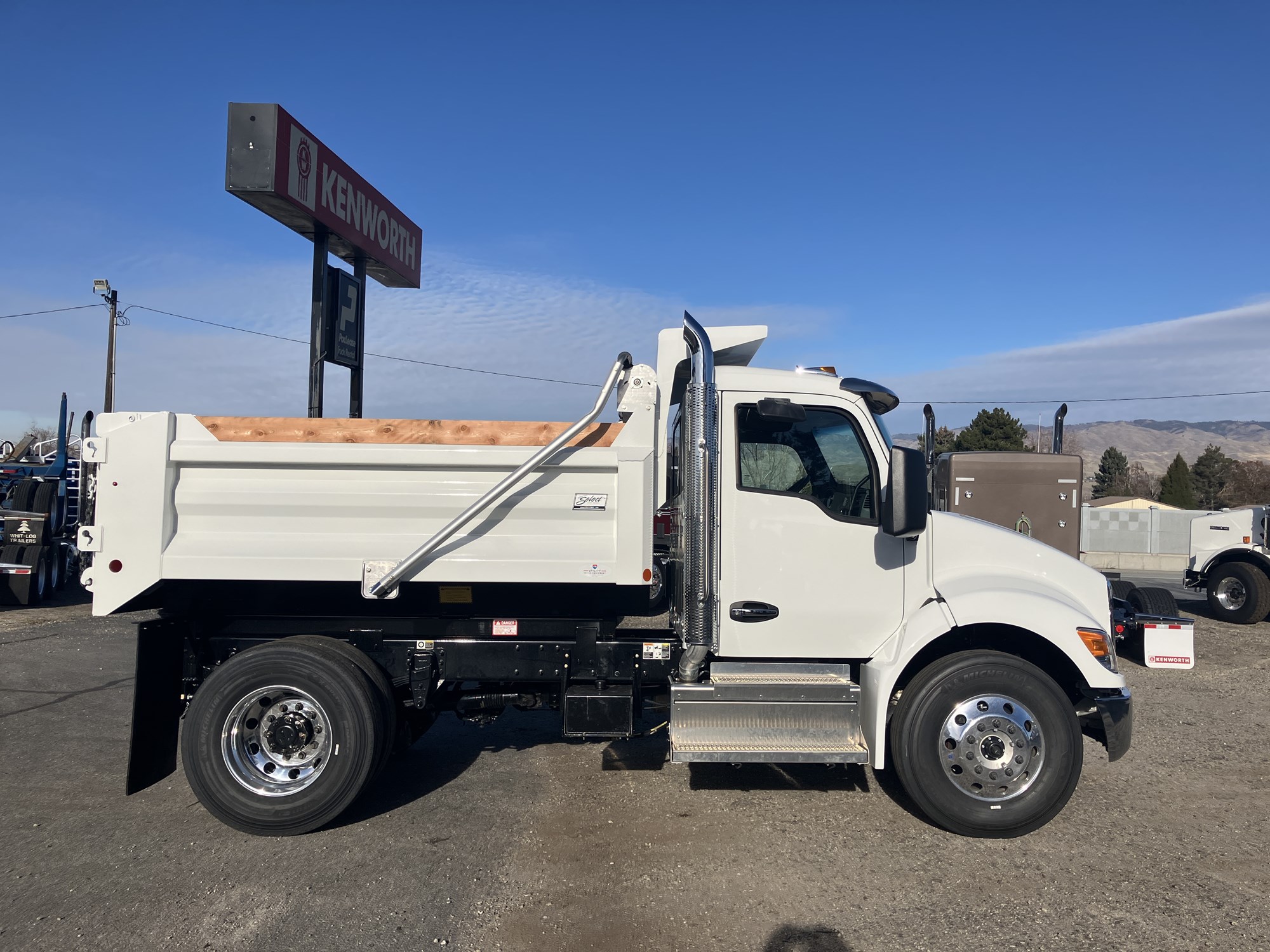 2025 Kenworth T380 - image 6 of 6