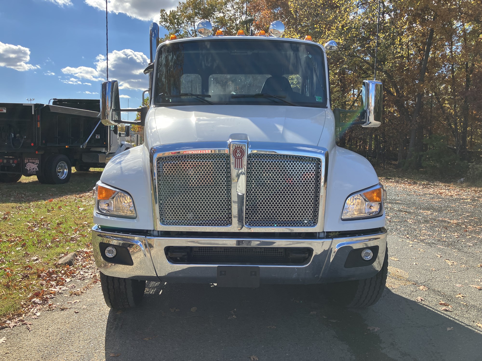 2025 Kenworth T480 2025 Kenworth T480 - image 1 of 6