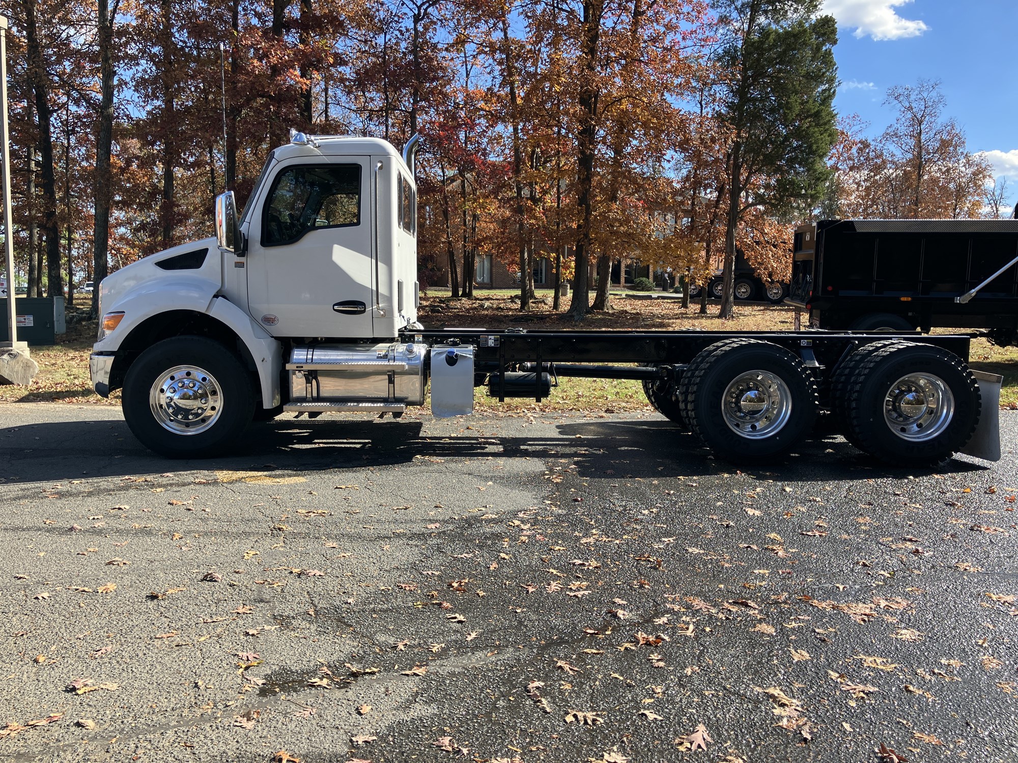 2025 Kenworth T480 2025 Kenworth T480 - image 3 of 6