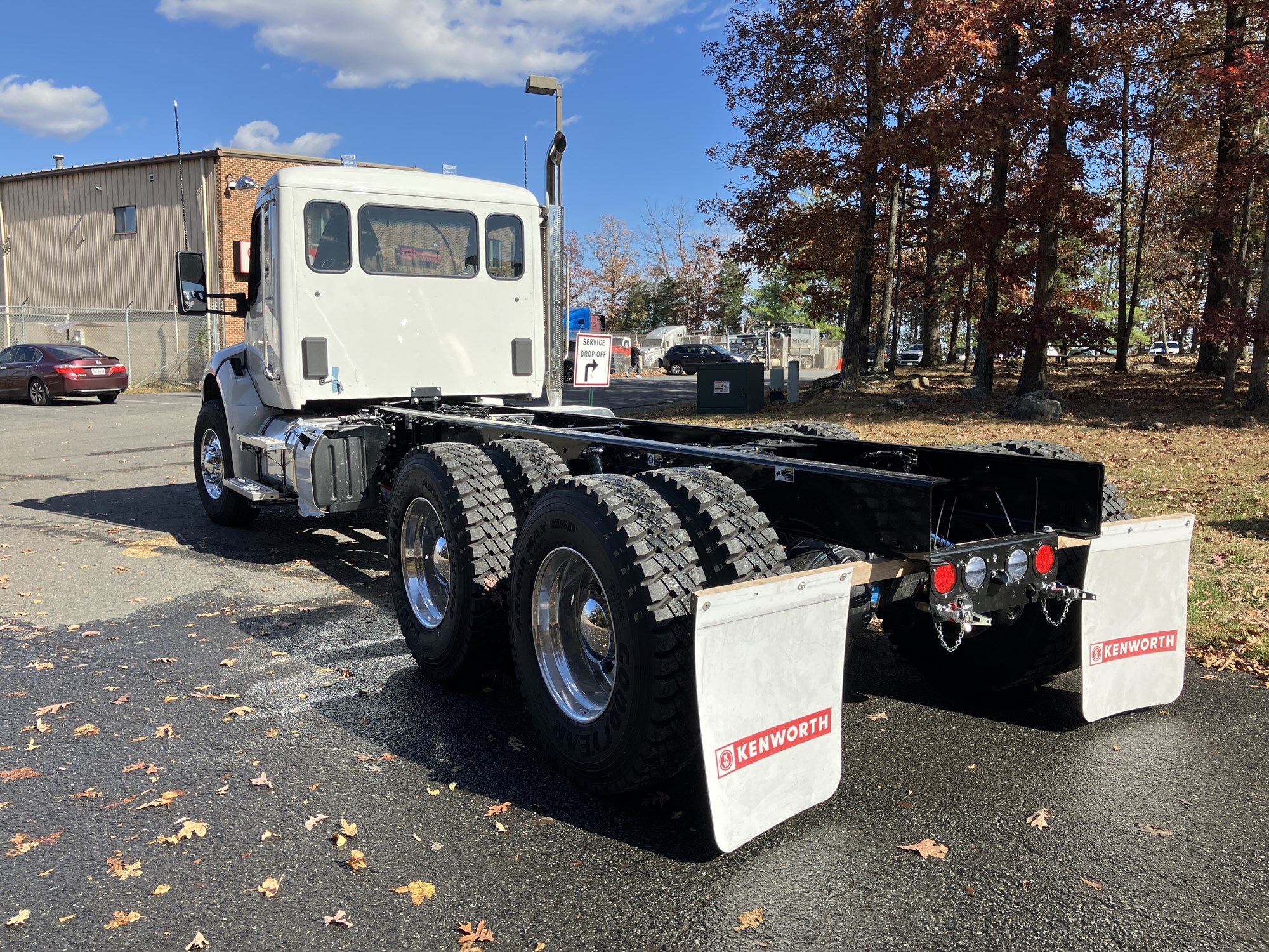 2025 Kenworth T480 2025 Kenworth T480 - image 4 of 6