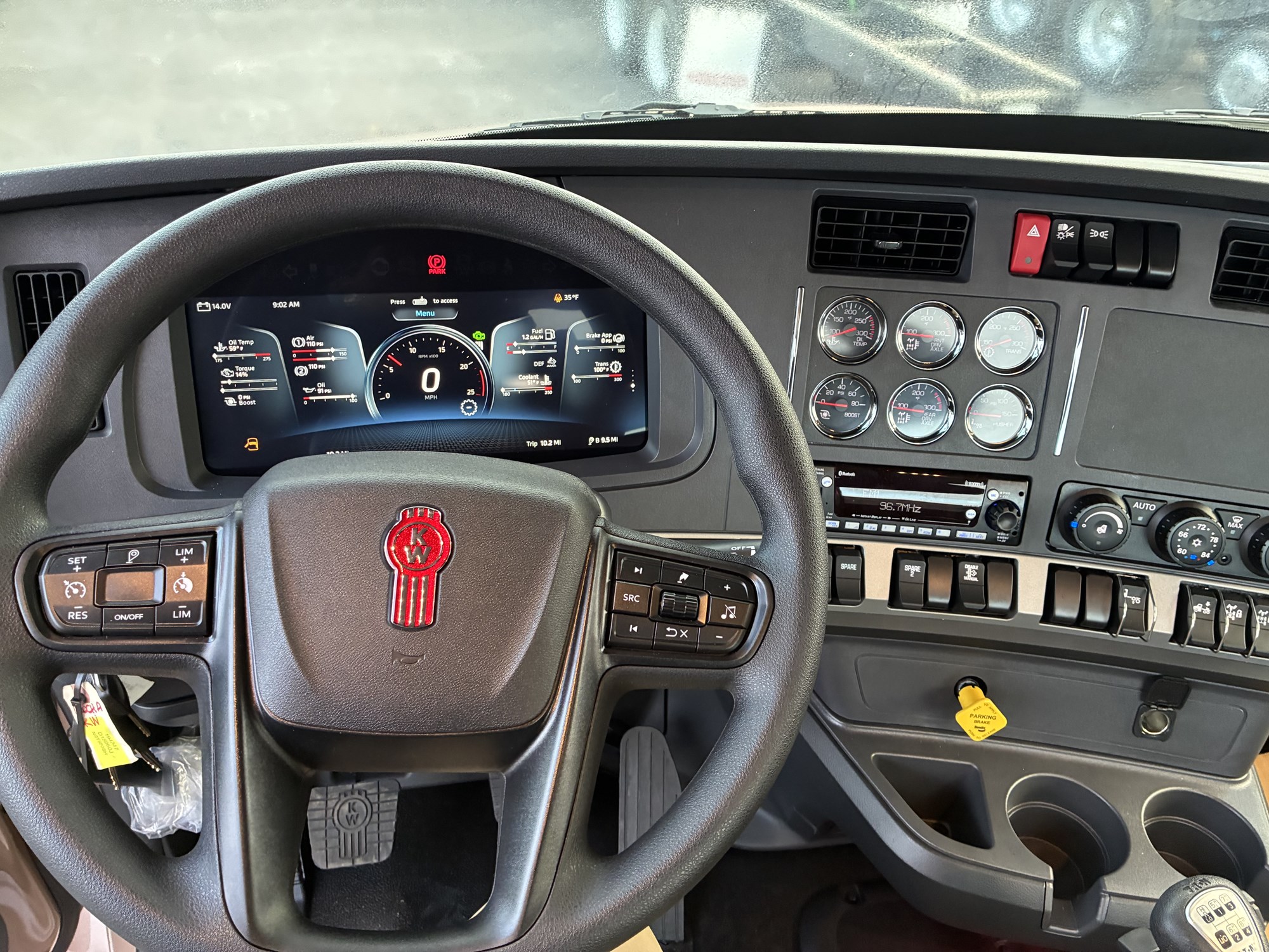 2026 Kenworth T880 2026 Kenworth T880 - image 3 of 6