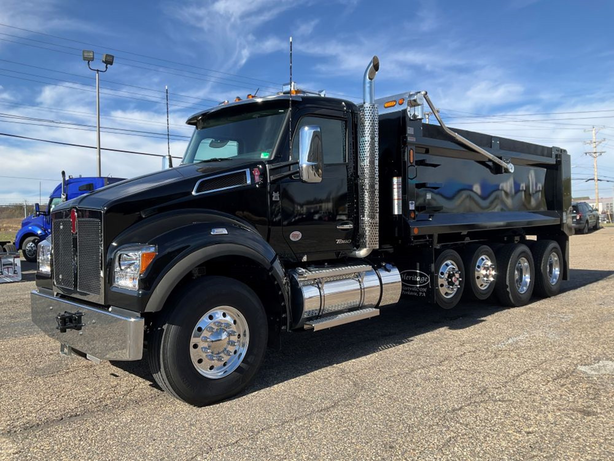 2026 Kenworth T880 2026 Kenworth T880 - image 1 of 6