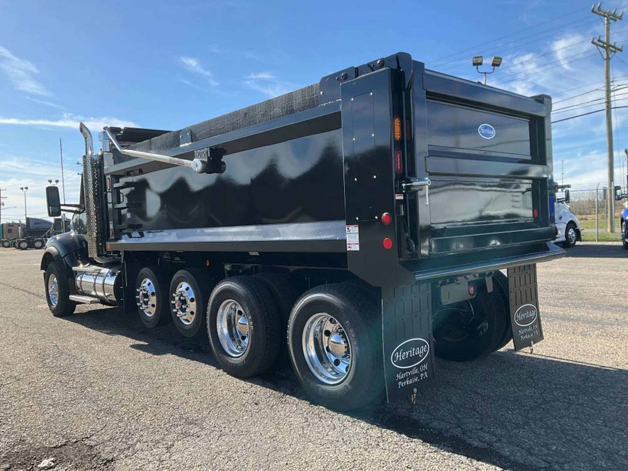 2026 Kenworth T880 2026 Kenworth T880 - image 4 of 6