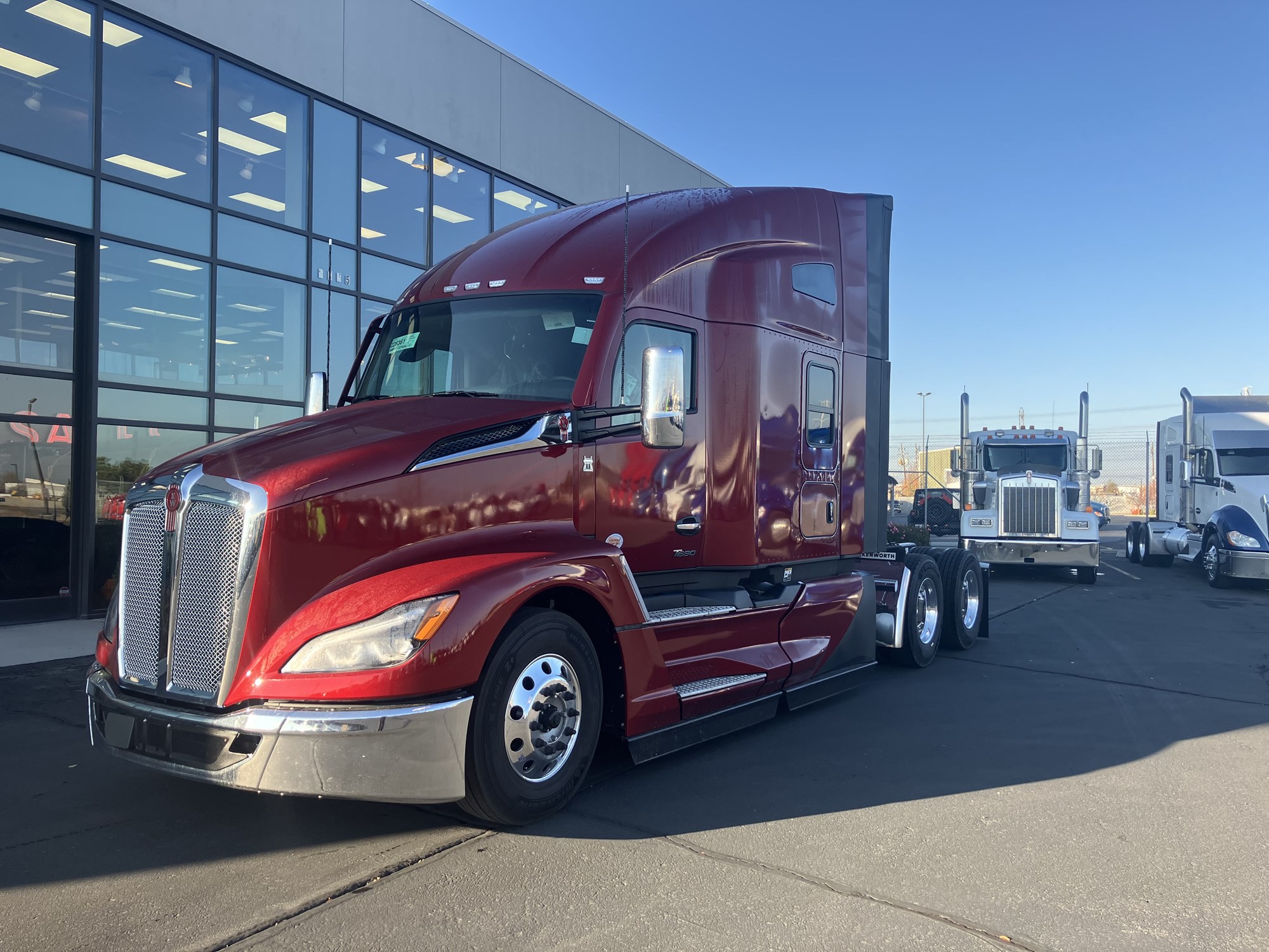 2026 Kenworth T680 Next Gen - image 1 of 6