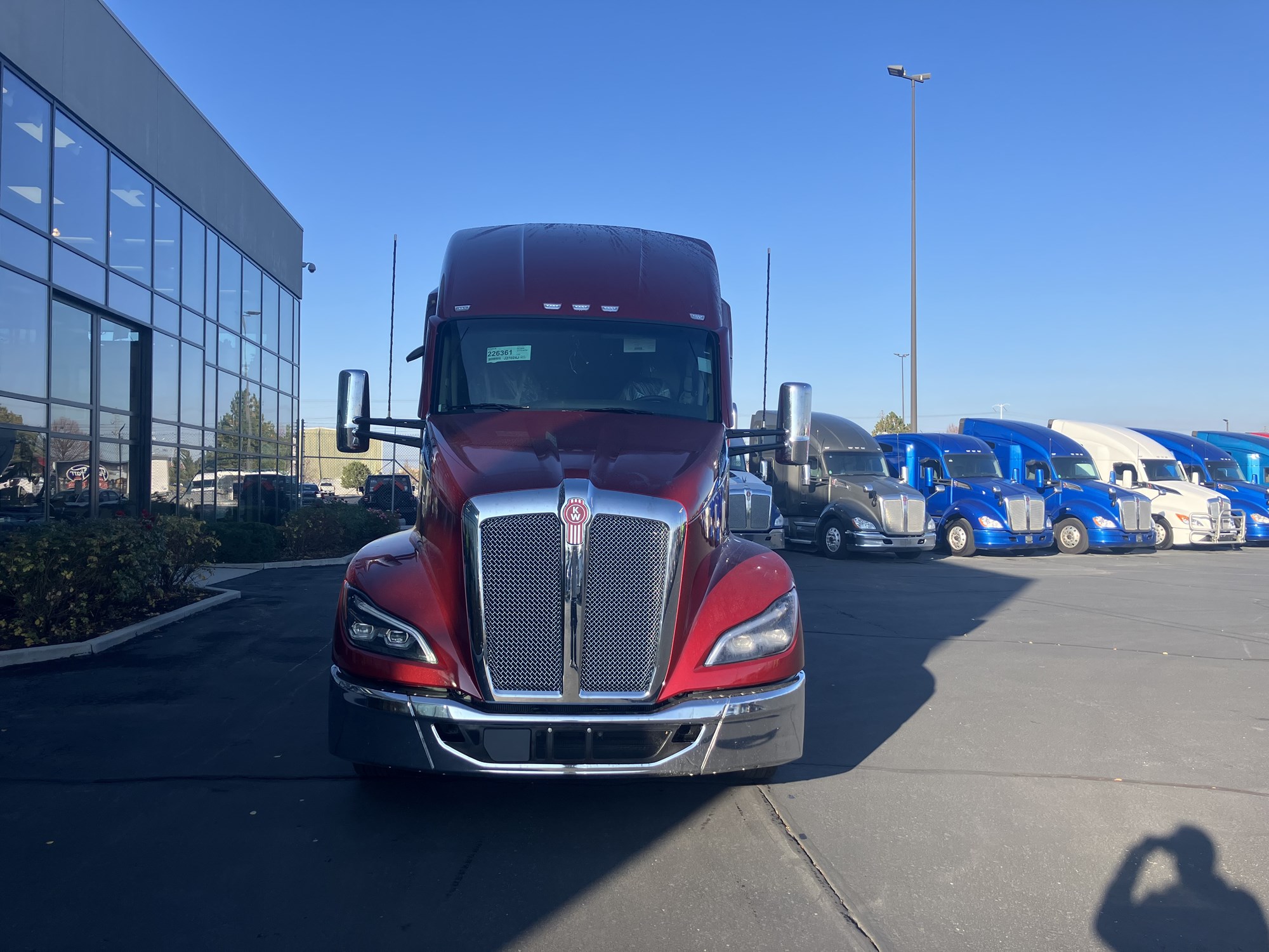 2026 Kenworth T680 Next Gen - image 2 of 6